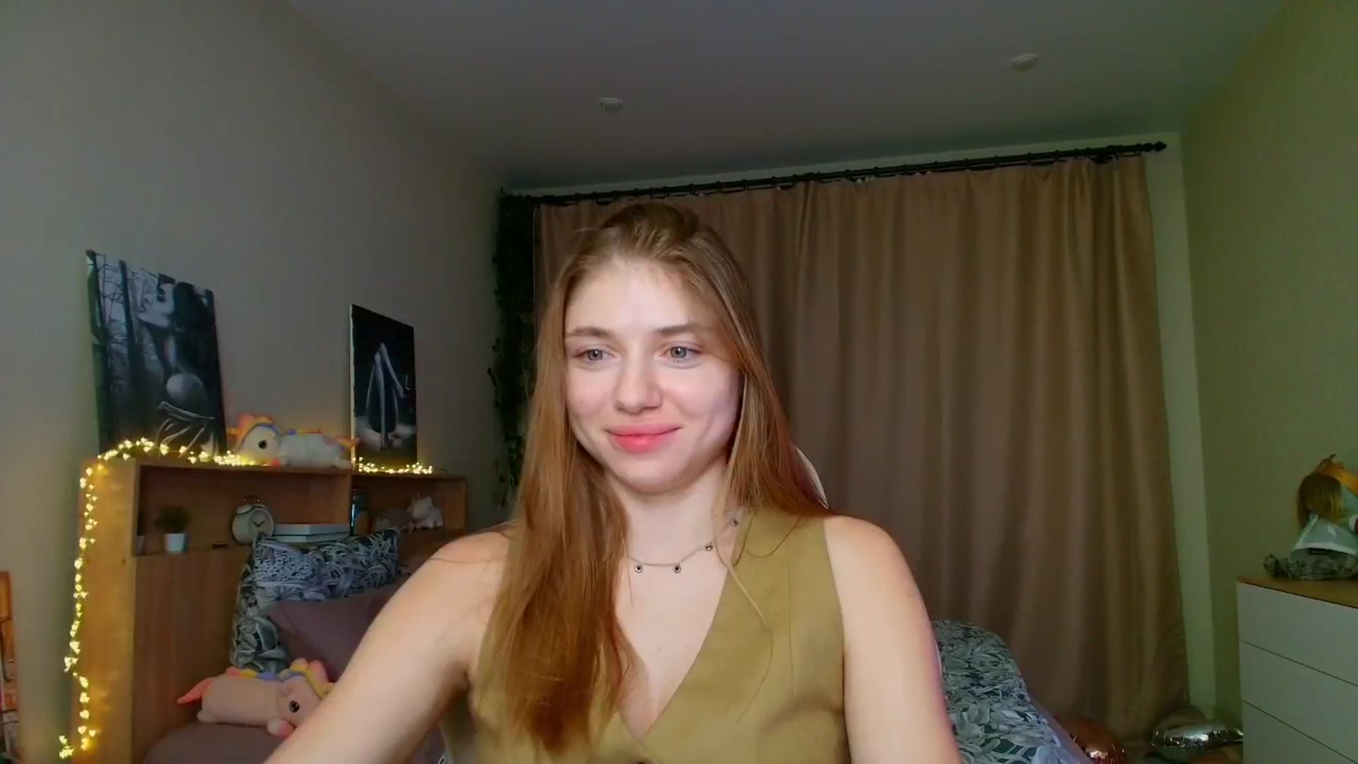 Gallery image thumbnail from Make_my_Luck's myfreecams stream on, 07/21/2025, 20:10 image 11 of 20