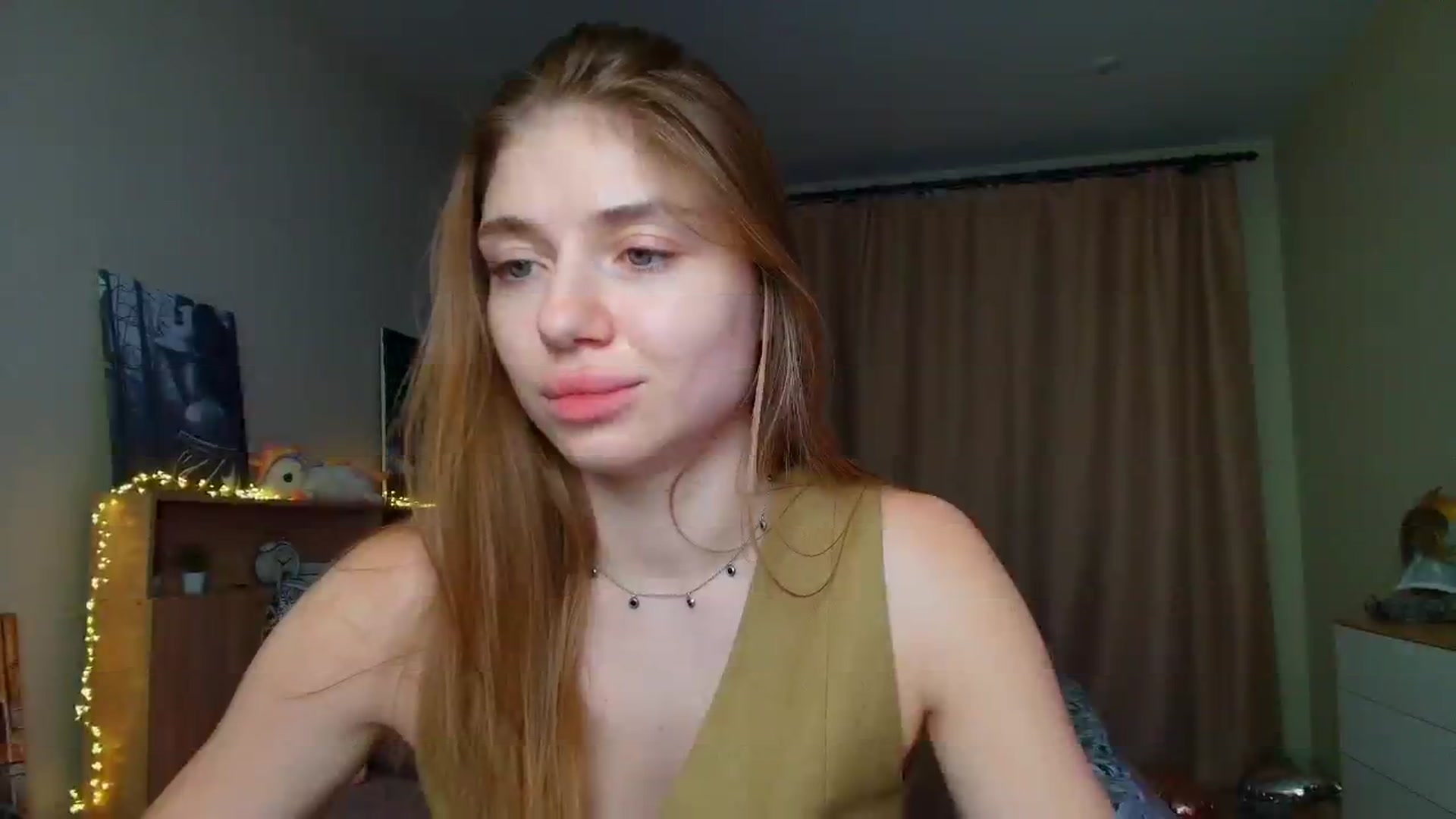 Gallery image thumbnail from Make_my_Luck's myfreecams stream on, 07/21/2025, 20:10 image 4 of 20