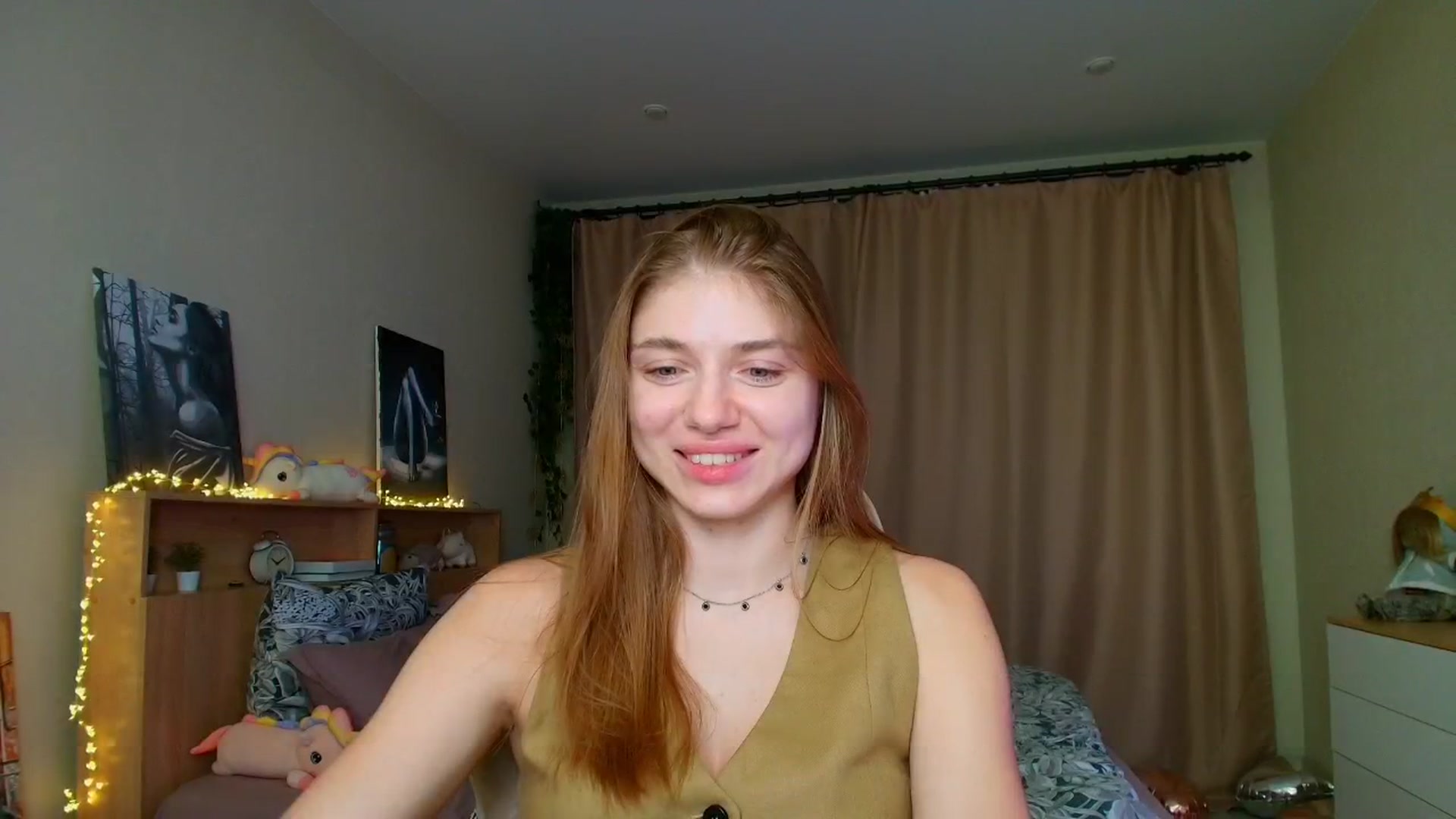 Gallery image thumbnail from Make_my_Luck's myfreecams stream on, 07/21/2025, 20:10 image 6 of 20