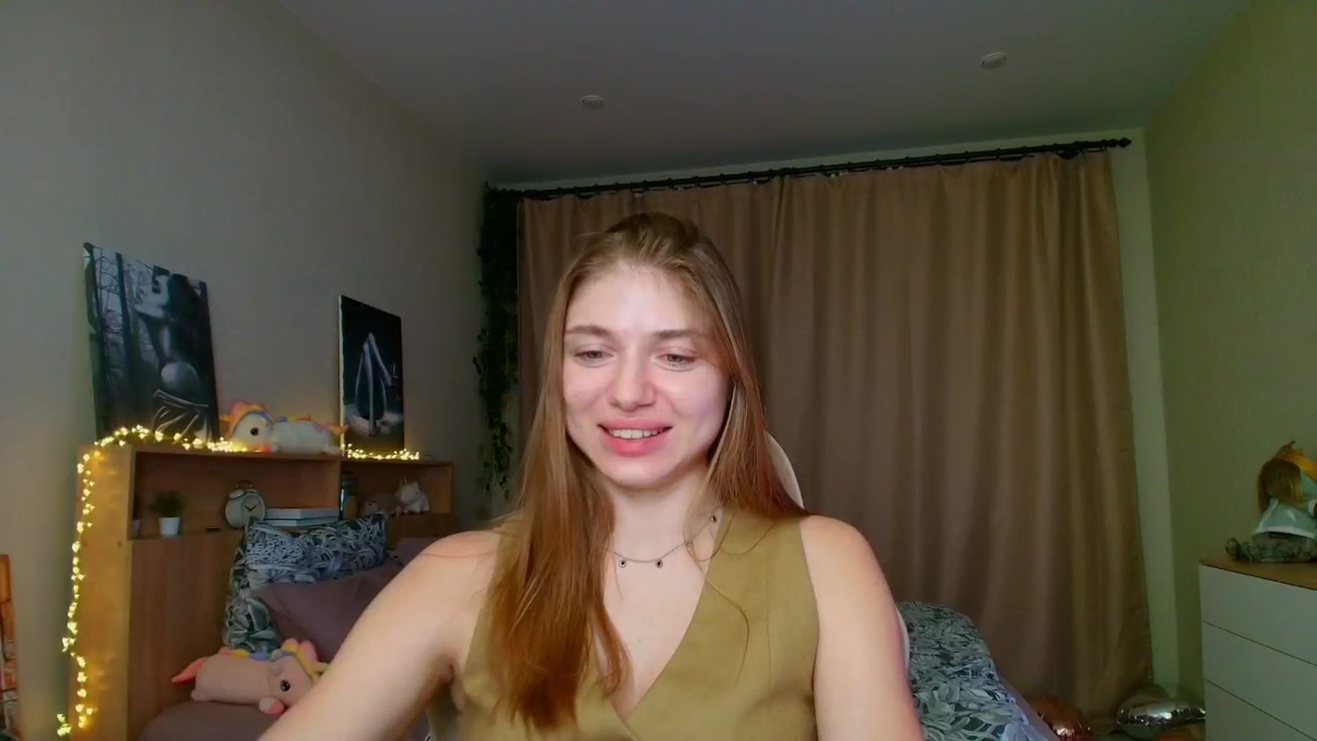 Gallery image thumbnail from Make_my_Luck's myfreecams stream on, 07/21/2025, 20:10 image 13 of 20
