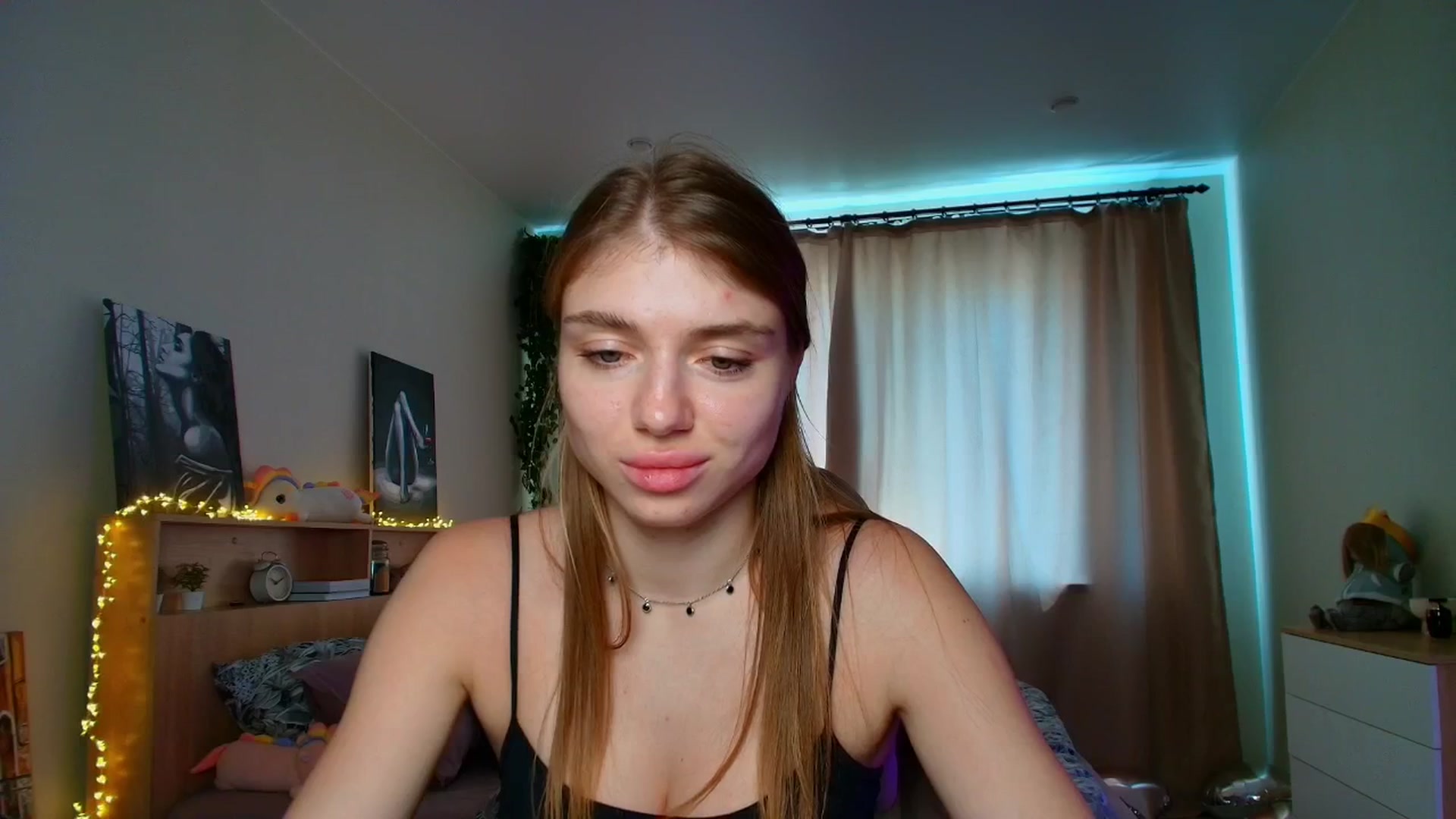 Gallery image thumbnail from Make_my_Luck's myfreecams stream on, 07/27/2025, 08:47 image 15 of 20