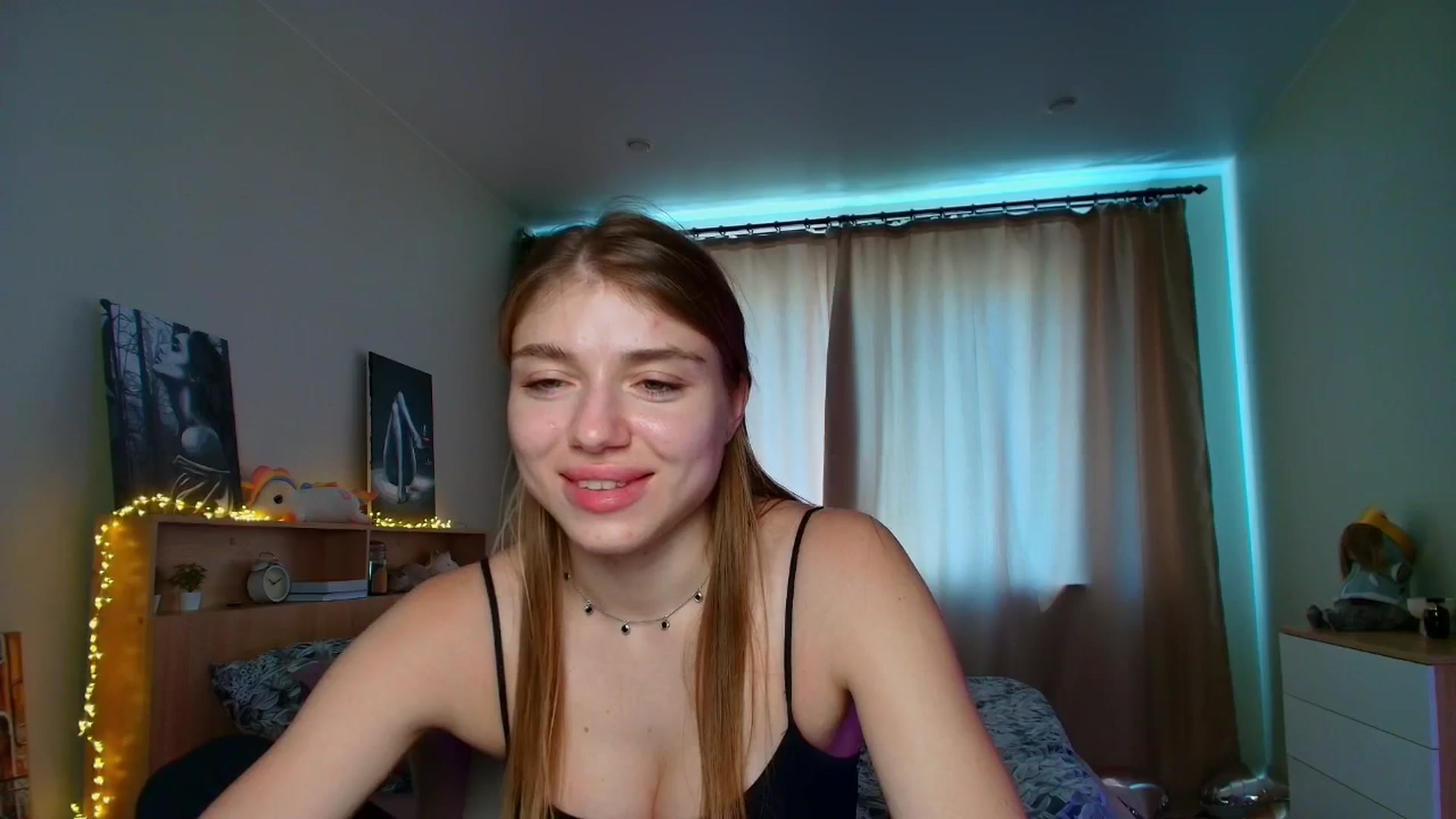 Gallery image thumbnail from Make_my_Luck's myfreecams stream on, 07/27/2025, 08:47 image 19 of 20