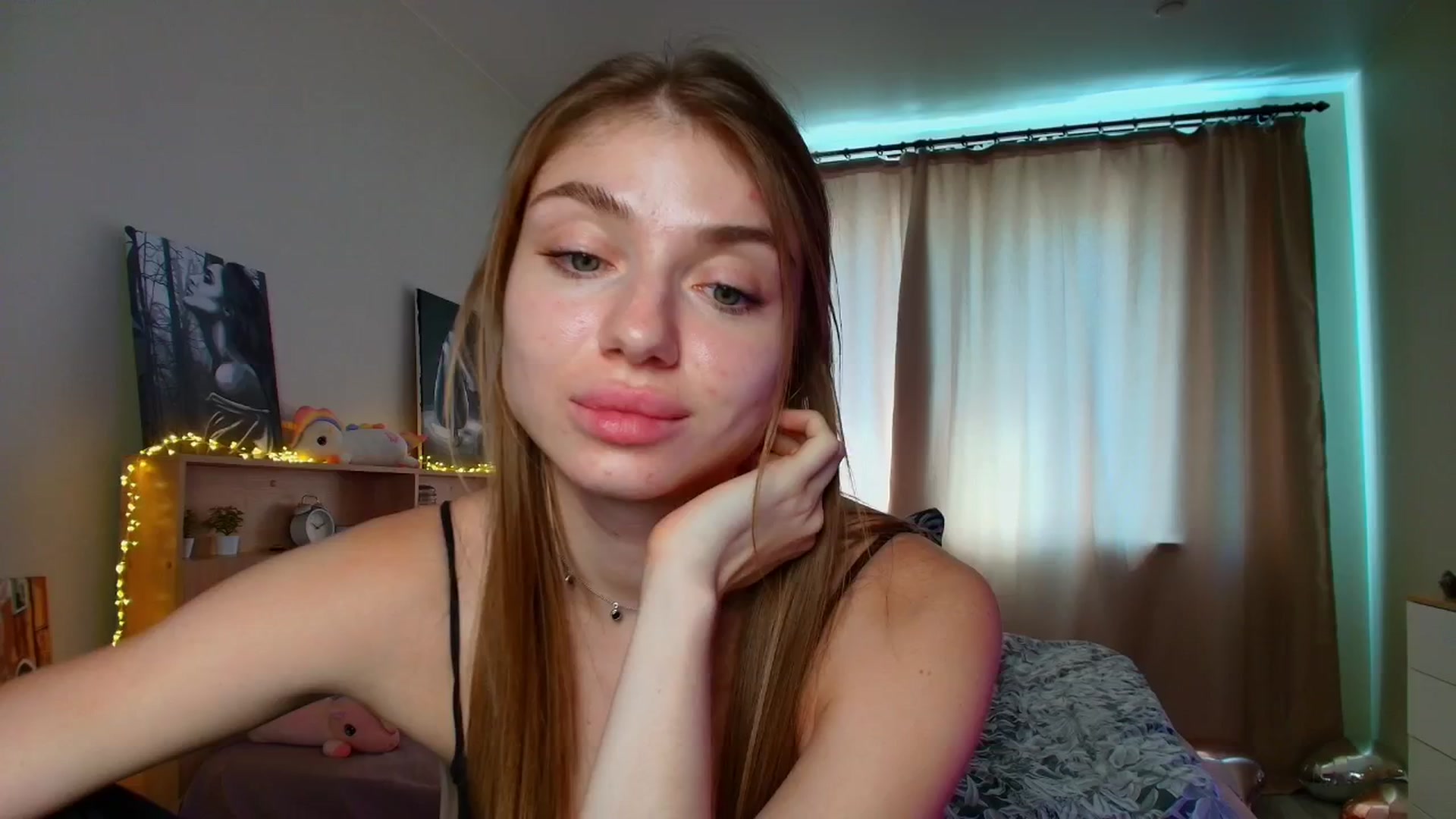 Gallery image thumbnail from Make_my_Luck's myfreecams stream on, 07/27/2025, 08:47 image 10 of 20
