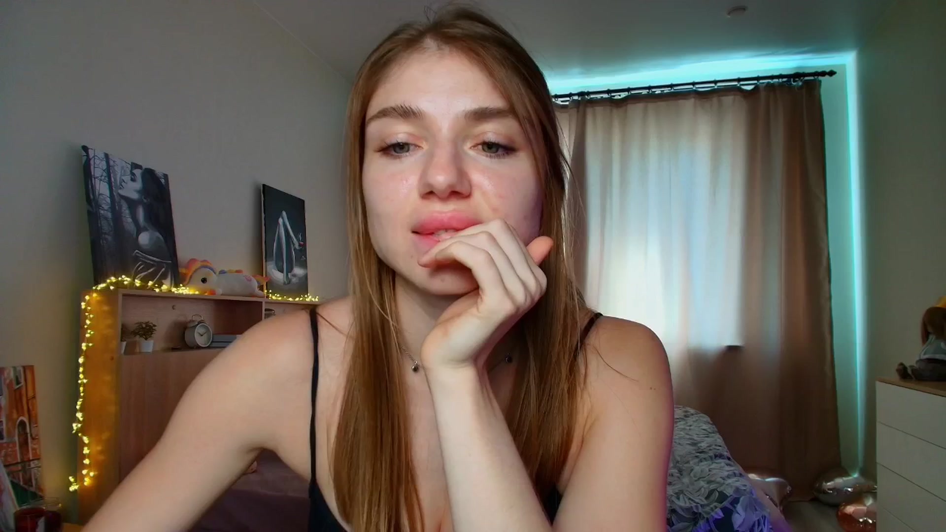 Gallery image thumbnail from Make_my_Luck's myfreecams stream on, 07/27/2025, 08:47 image 3 of 20