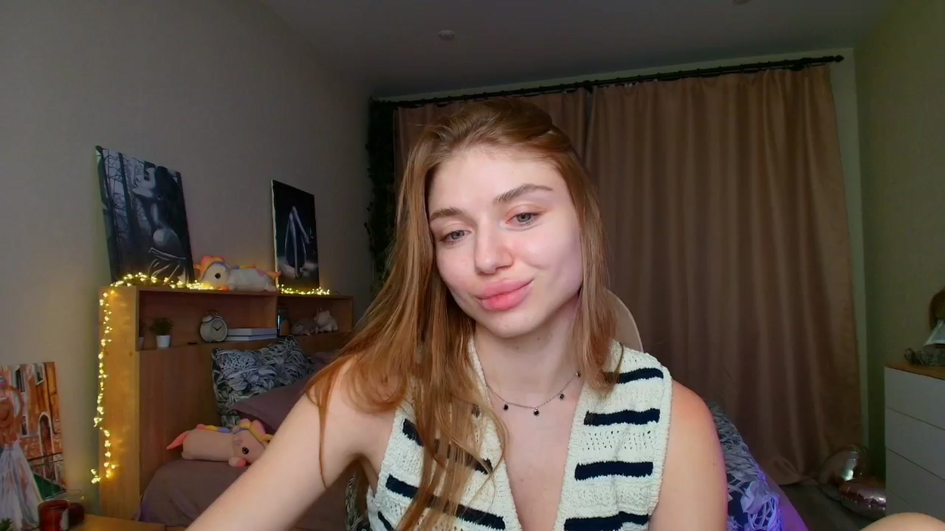 Gallery image thumbnail from Make_my_Luck's myfreecams stream on, 07/29/2025, 17:49 image 10 of 20