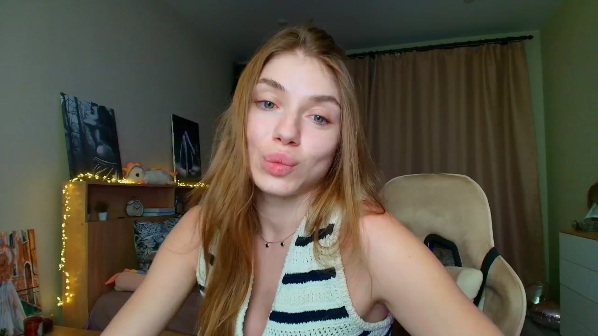 Gallery image thumbnail from Make_my_Luck's myfreecams stream on, 07/29/2025, 17:49 image 6 of 20