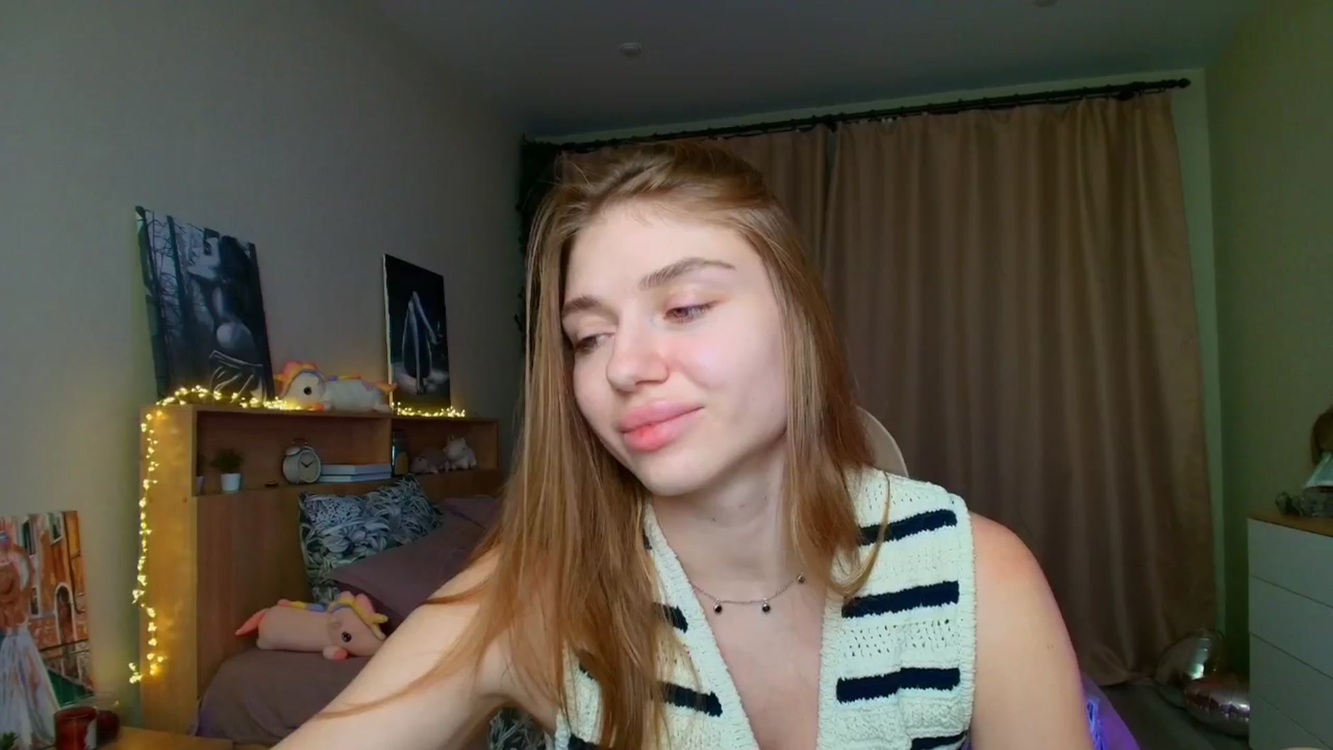Gallery image thumbnail from Make_my_Luck's myfreecams stream on, 07/29/2025, 17:49 image 16 of 20