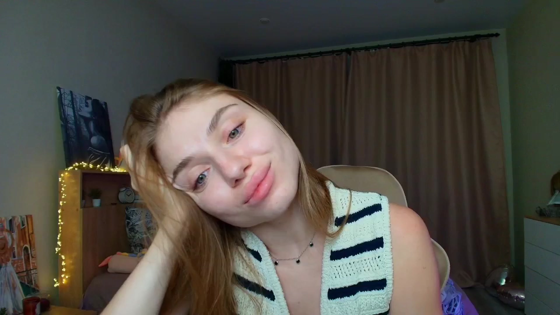 Gallery image thumbnail from Make_my_Luck's myfreecams stream on, 07/29/2025, 17:49 image 15 of 20