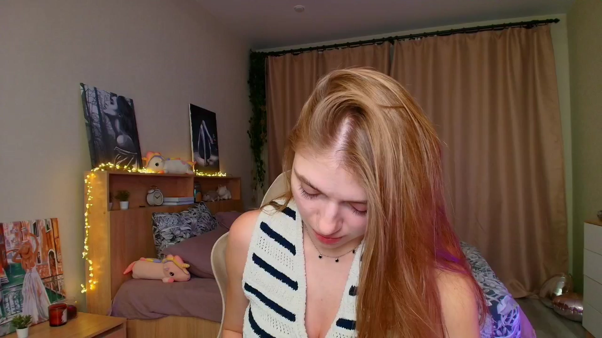 Gallery image thumbnail from Make_my_Luck's myfreecams stream on, 07/29/2025, 18:48 image 12 of 20