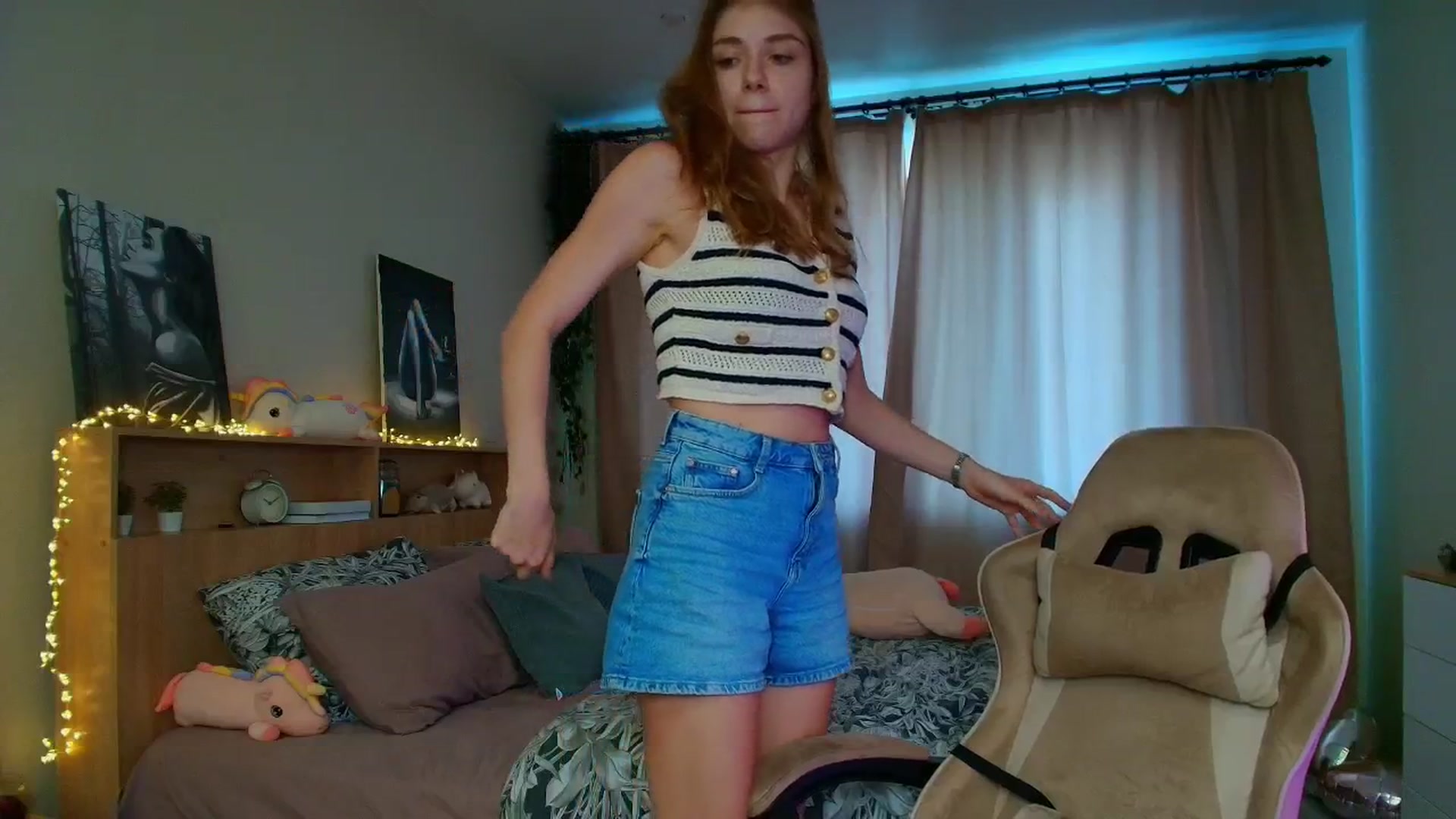 Gallery image thumbnail from Make_my_Luck's myfreecams stream on, 08/03/2025, 12:23 image 11 of 20