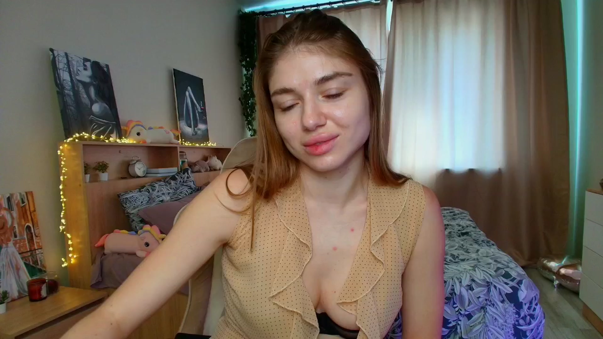 Gallery image thumbnail from Make_my_Luck's myfreecams stream on, 08/07/2025, 09:05 image 14 of 20