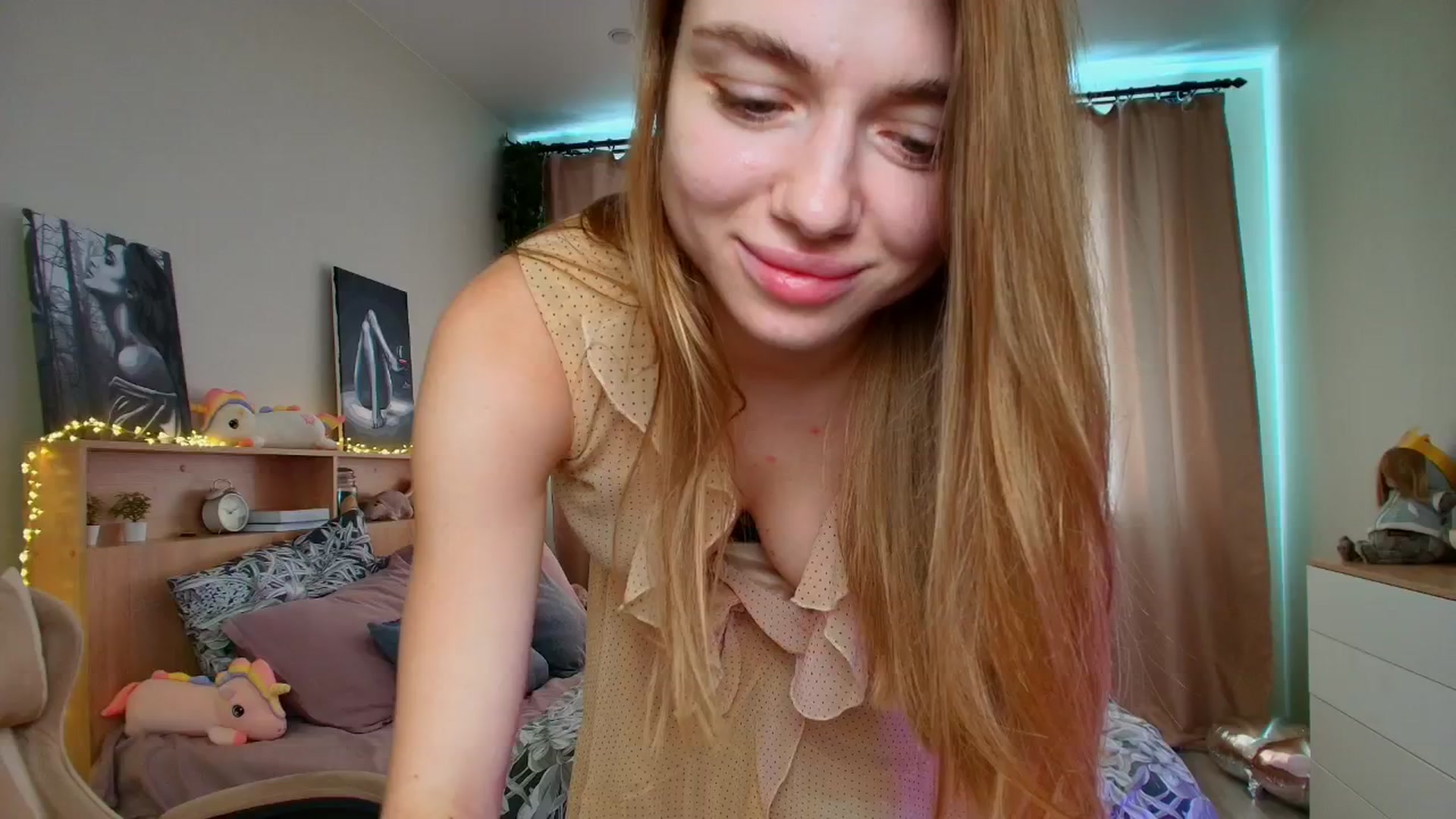 Gallery image thumbnail from Make_my_Luck's myfreecams stream on, 08/07/2025, 09:05 image 10 of 20