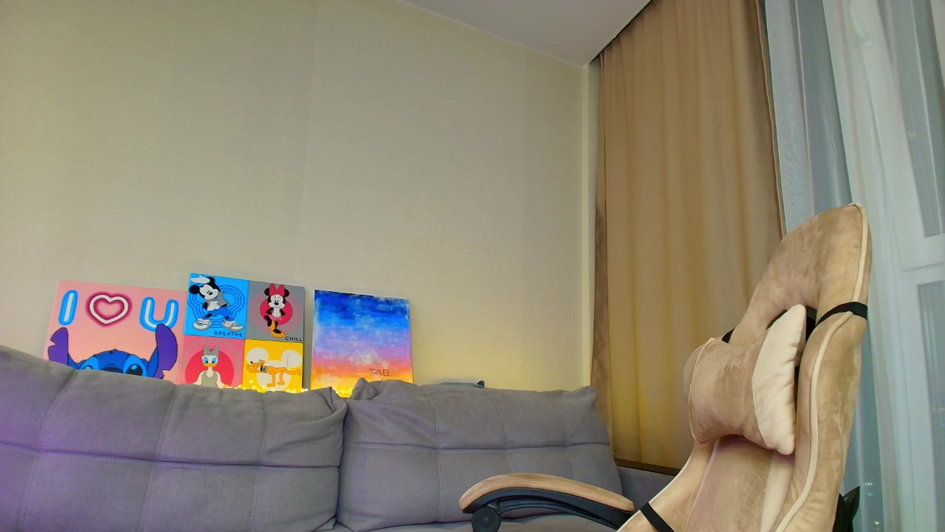 Gallery image thumbnail from Make_my_Luck's myfreecams stream on, 08/31/2025, 19:40 image 15 of 20