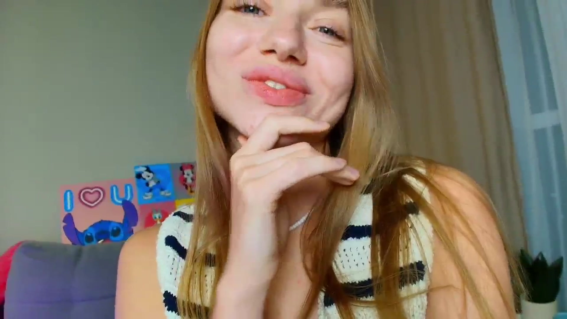 Gallery image thumbnail from Make_my_Luck's myfreecams stream on, 08/31/2025, 19:40 image 13 of 20