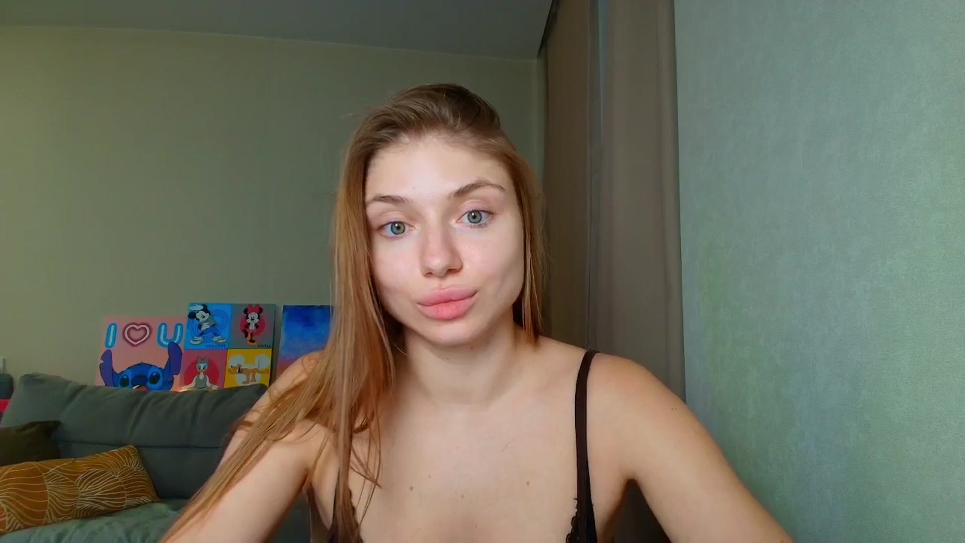 Gallery image thumbnail from Make_my_Luck's myfreecams stream on, 10/08/2025, 17:54 image 5 of 20