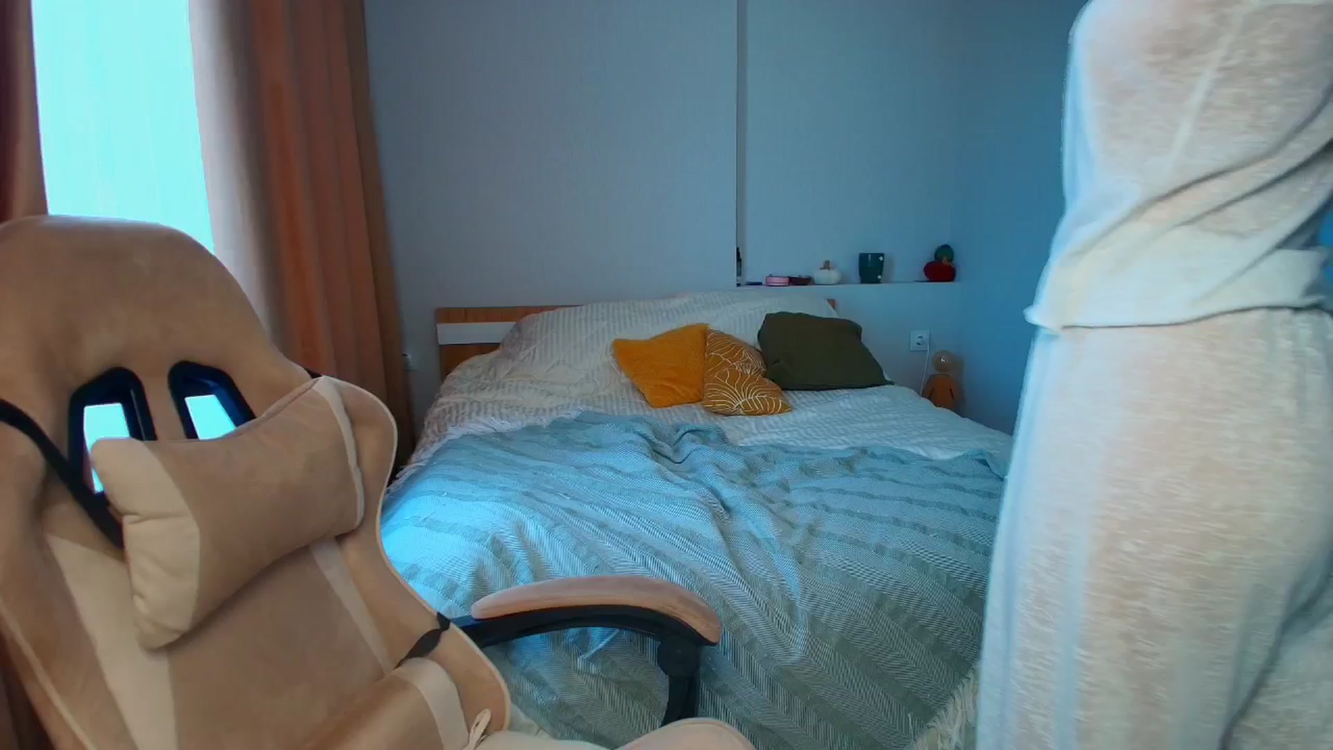 Gallery image thumbnail from Make_my_Luck's myfreecams stream on, 11/09/2025, 10:00 image 2 of 20