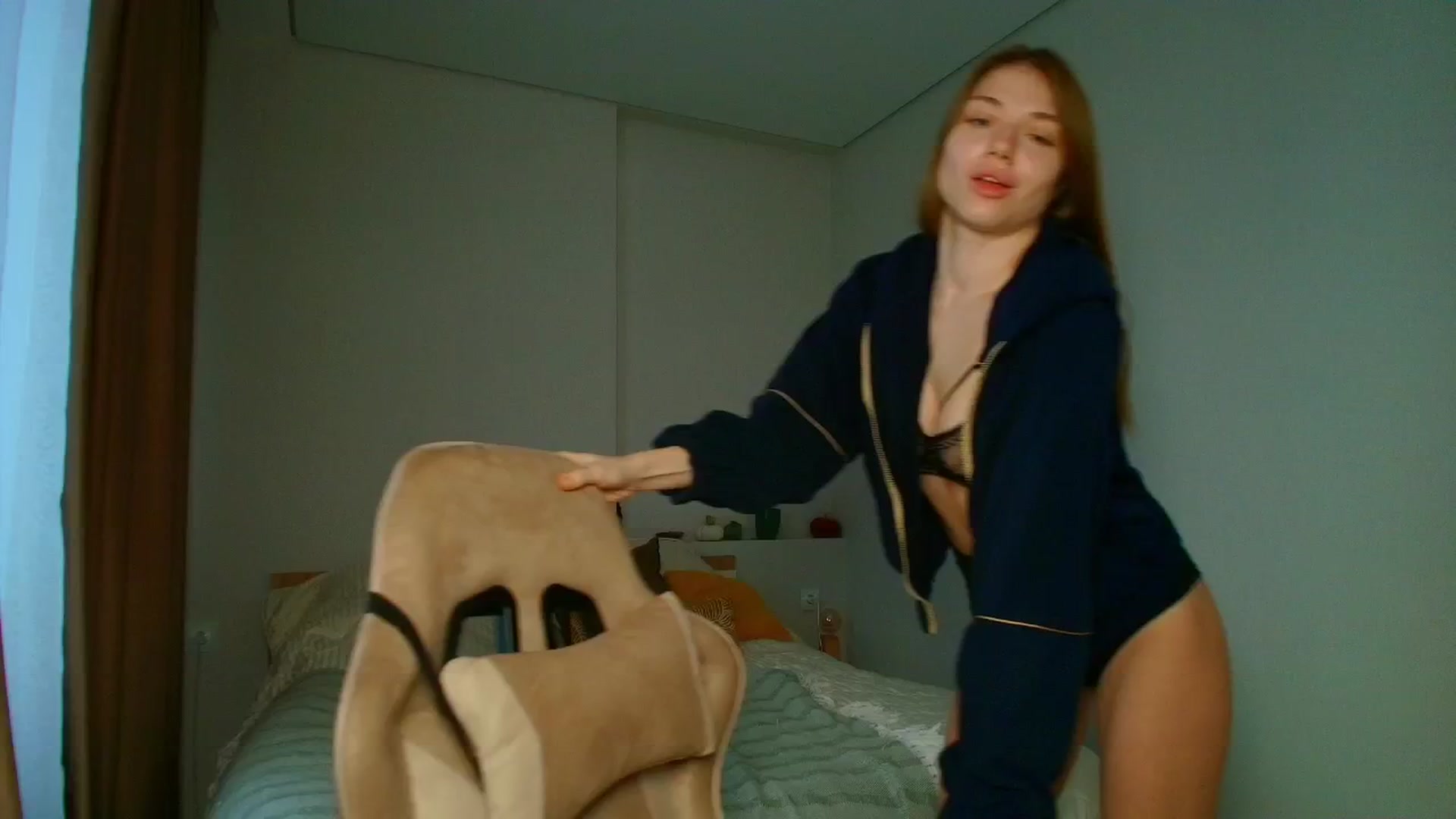 Gallery image thumbnail from Make_my_Luck's myfreecams stream on, 12/10/2025, 09:58 image 2 of 20