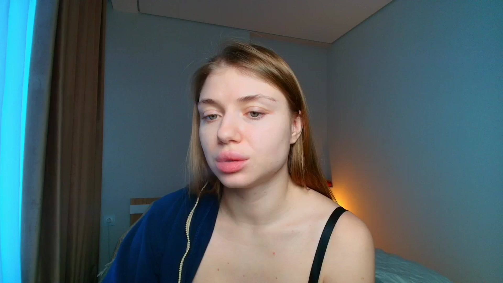 Gallery image thumbnail from Make_my_Luck's myfreecams stream on, 12/21/2025, 11:07 image 5 of 20