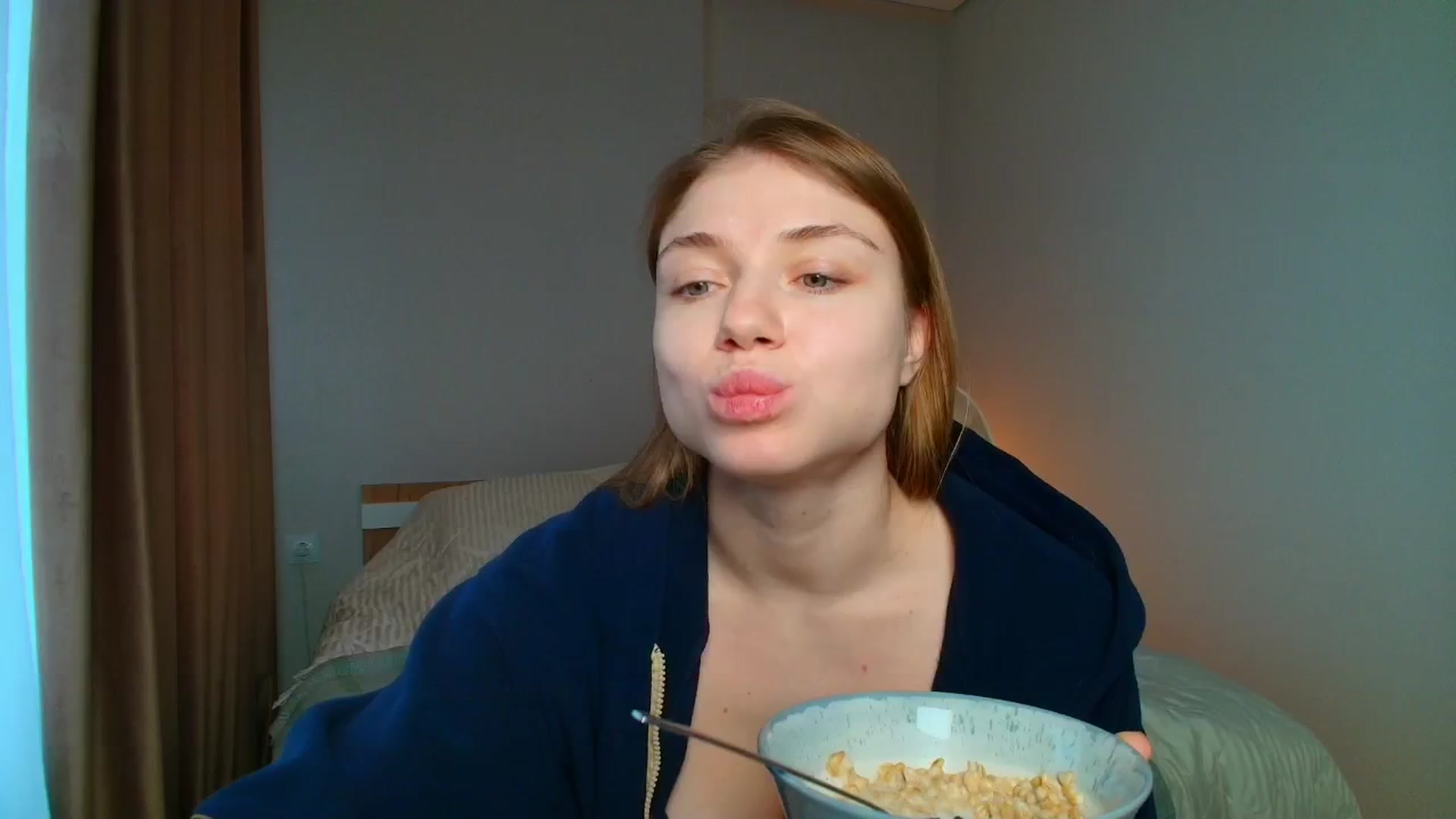 Gallery image thumbnail from Make_my_Luck's myfreecams stream on, 12/21/2025, 11:07 image 1 of 20