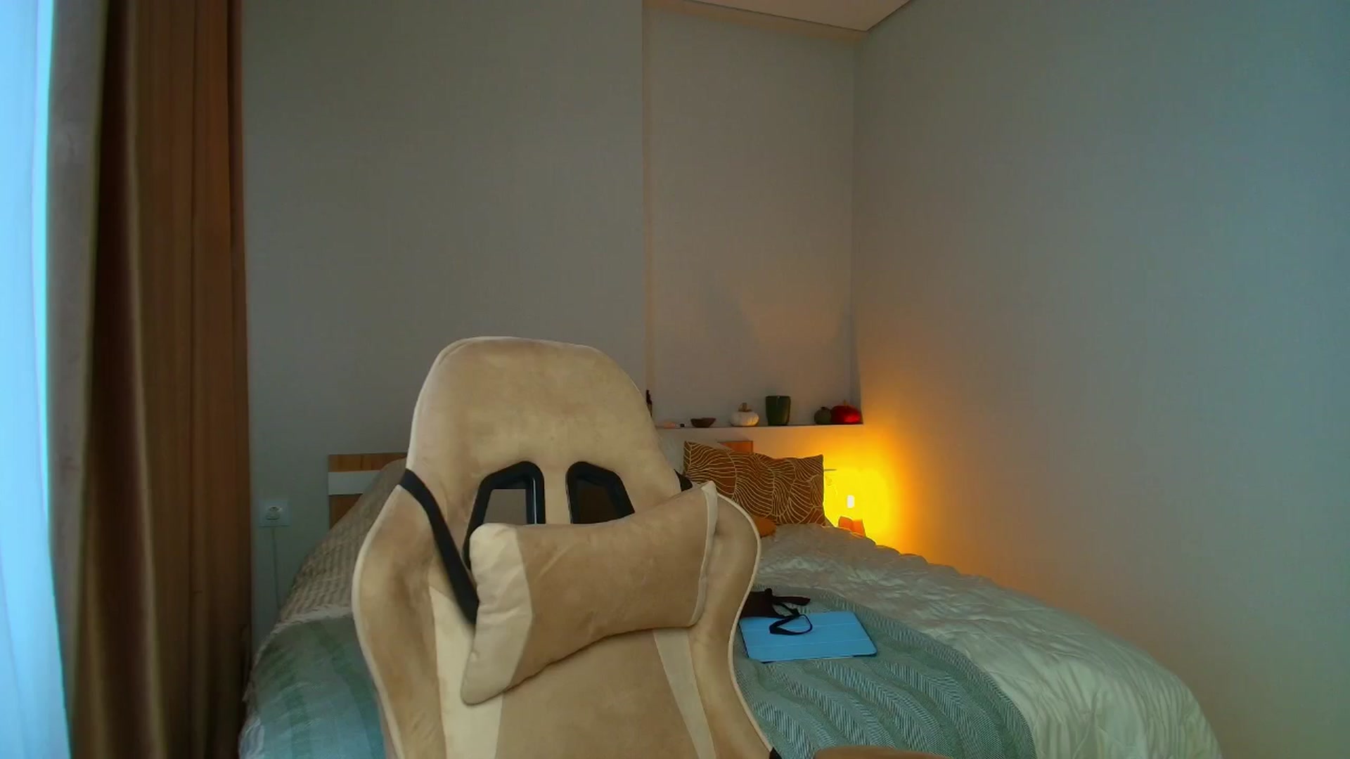 Gallery image thumbnail from Make_my_Luck's myfreecams stream on, 12/21/2025, 11:07 image 16 of 20