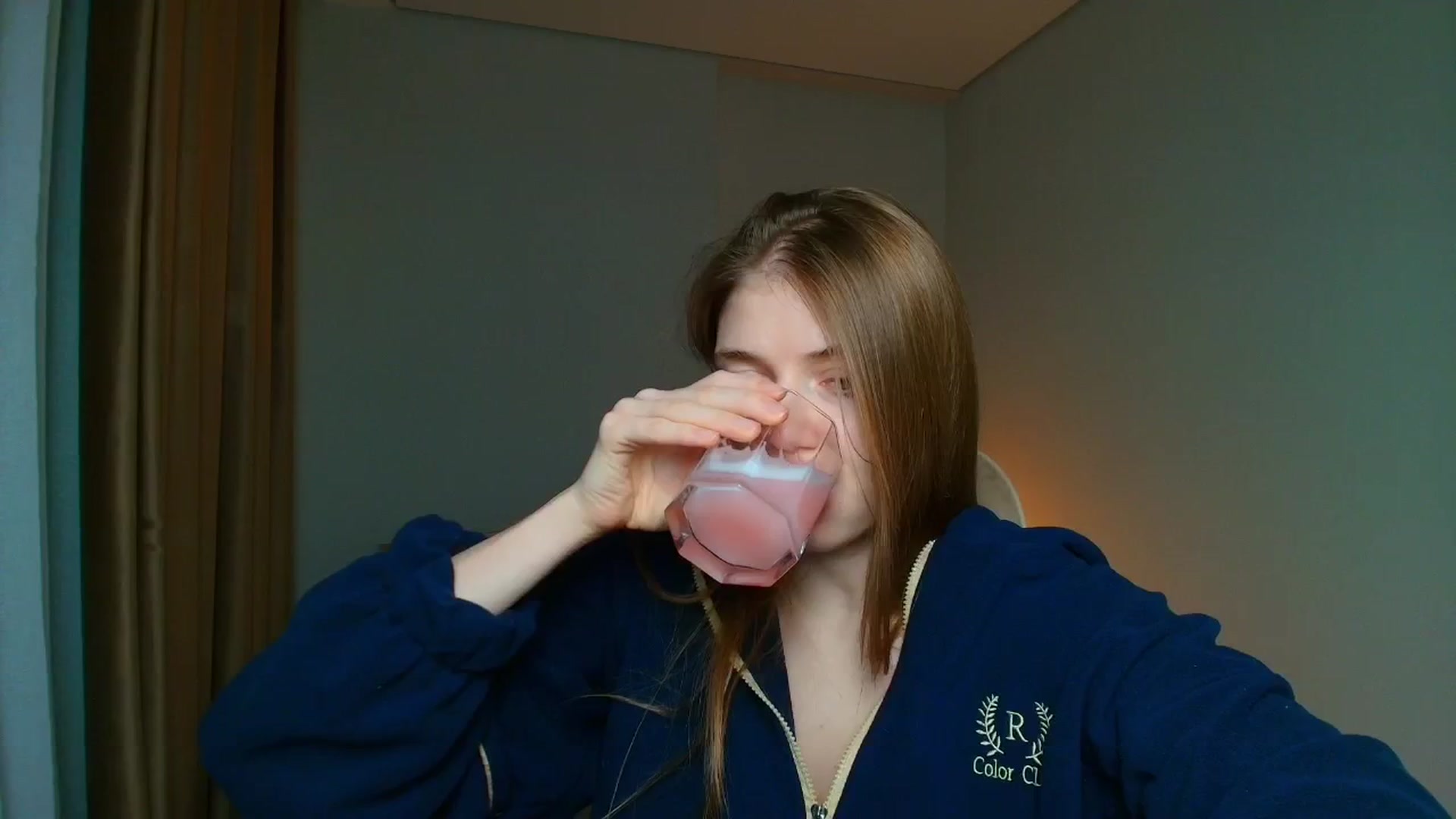 Gallery image thumbnail from Make_my_Luck's myfreecams stream on, 12/21/2025, 14:10 image 4 of 20