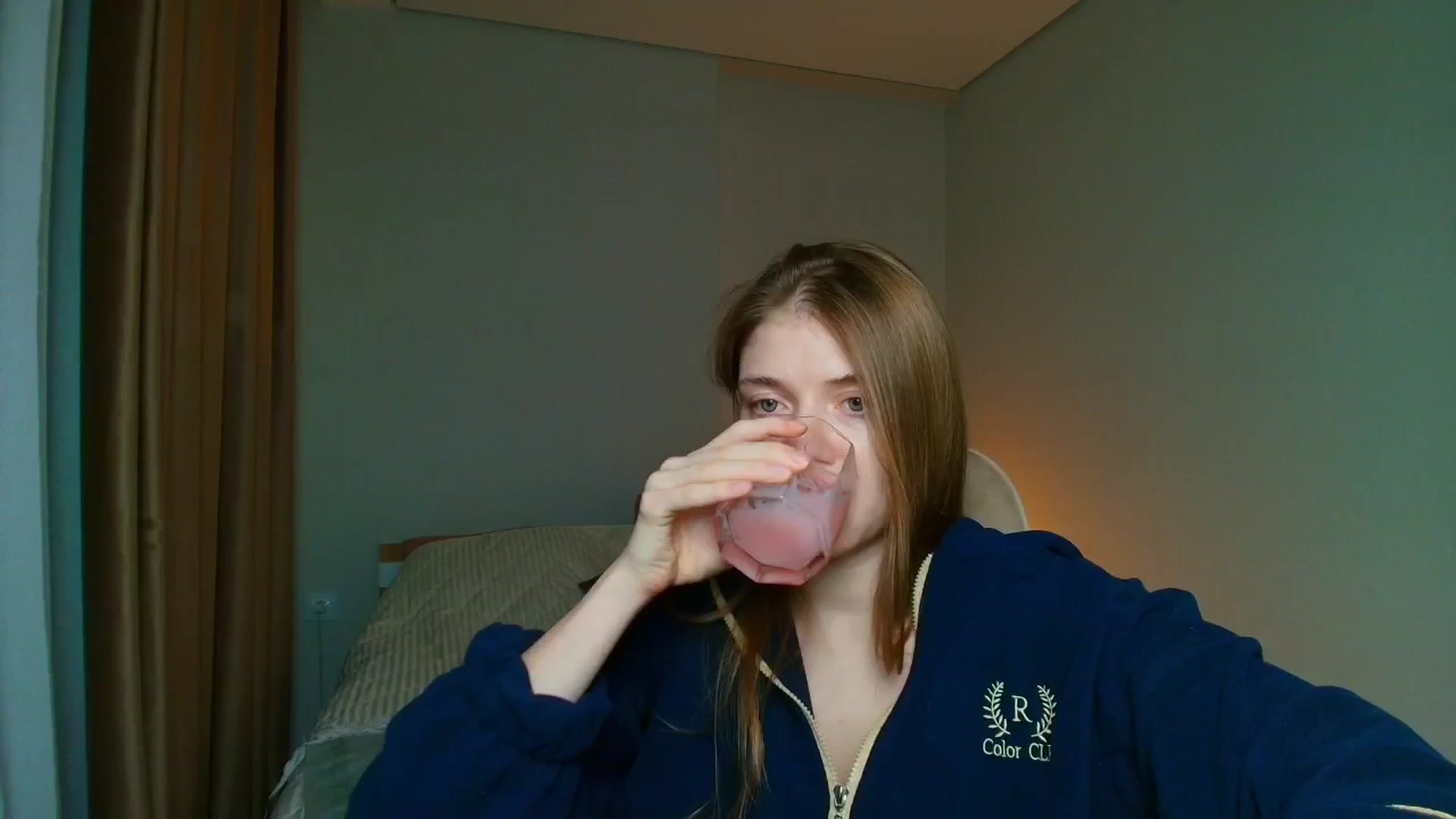 Gallery image thumbnail from Make_my_Luck's myfreecams stream on, 12/21/2025, 14:10 image 5 of 20