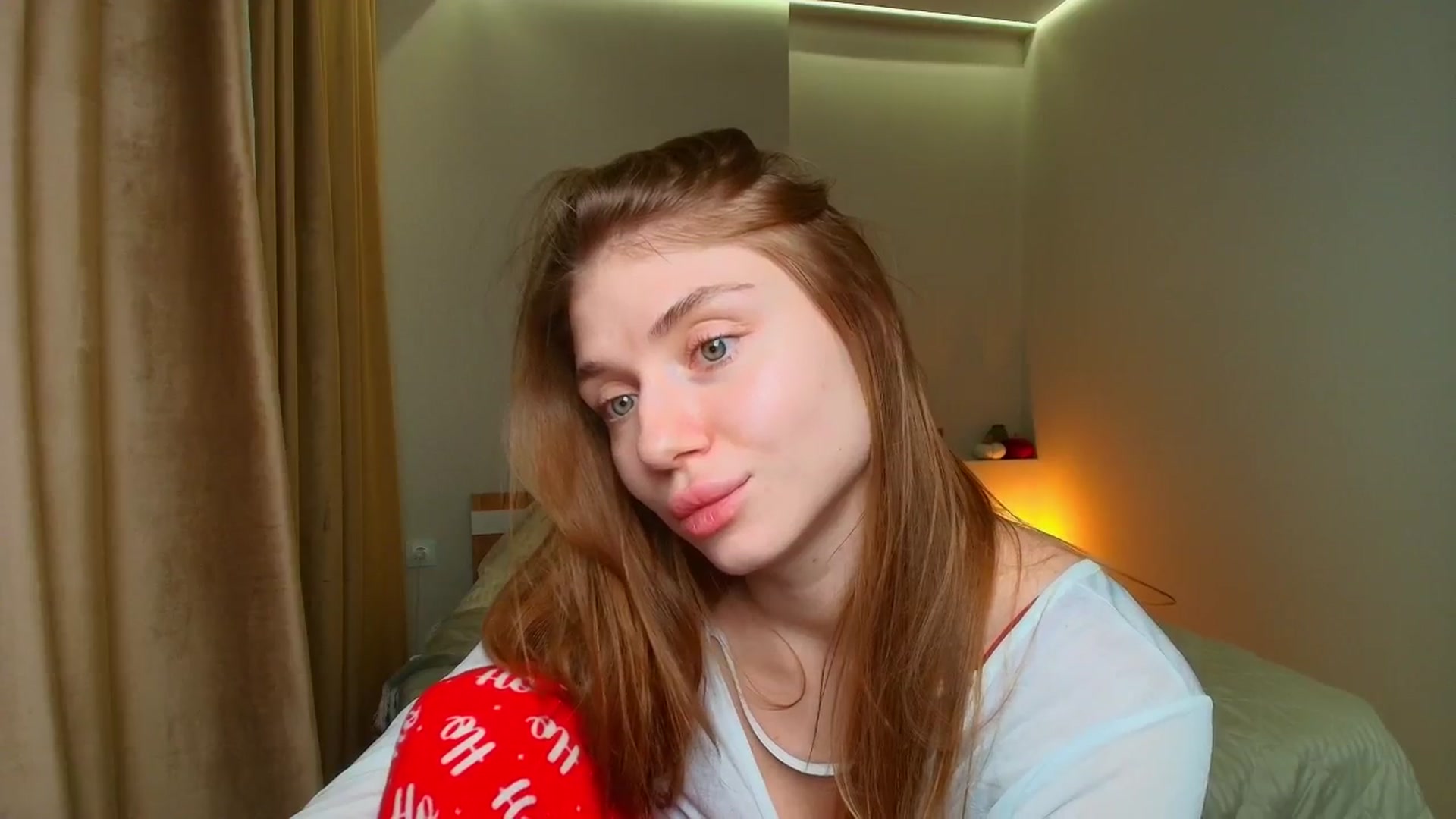 Gallery image thumbnail from Make_my_Luck's myfreecams stream on, 12/27/2025, 16:19 image 17 of 20