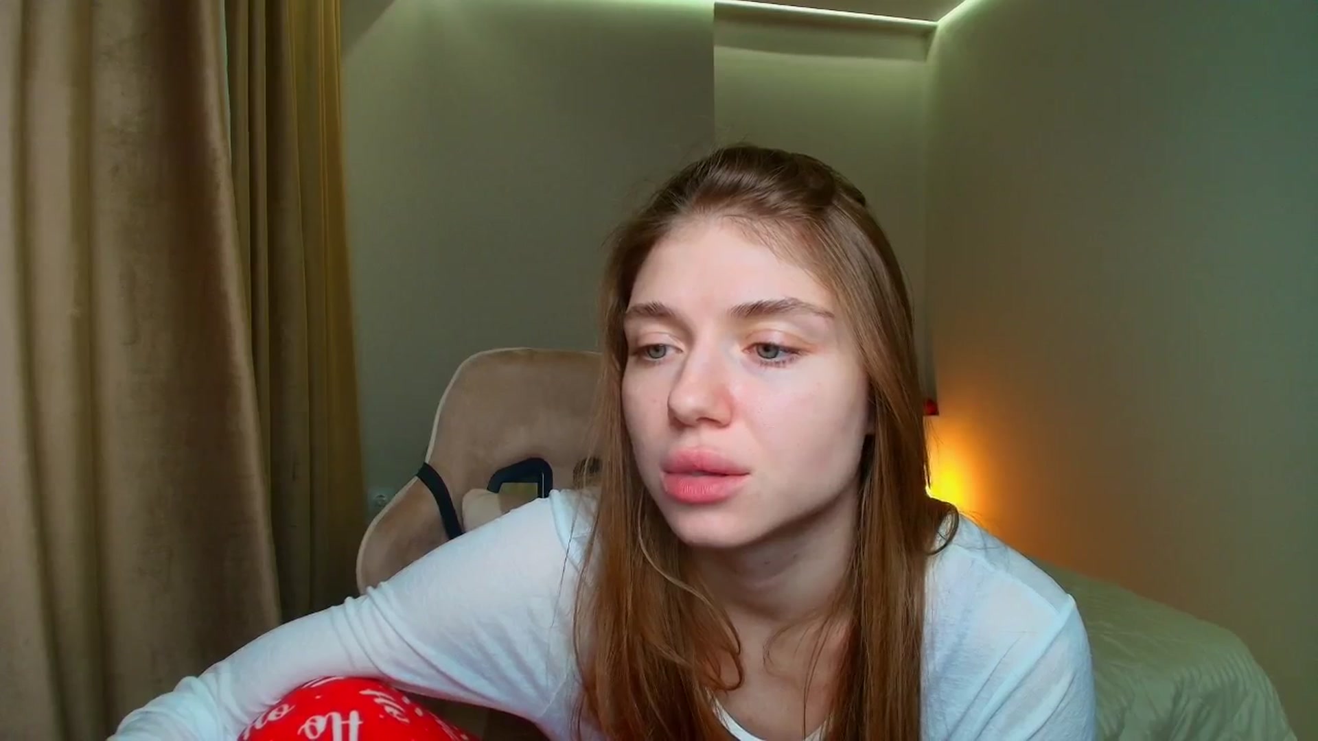 Gallery image thumbnail from Make_my_Luck's myfreecams stream on, 12/27/2025, 16:19 image 18 of 20