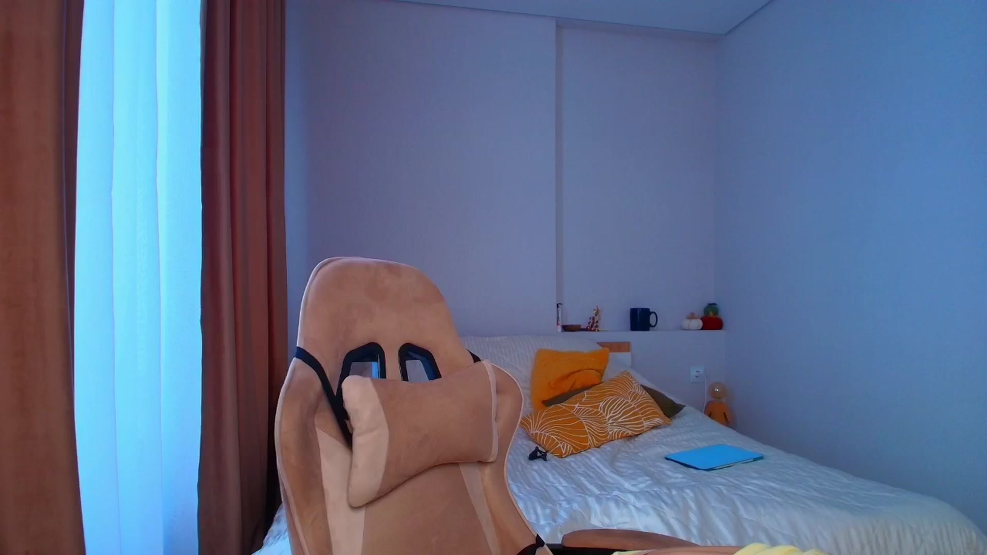 Gallery image thumbnail from Make_my_Luck's myfreecams stream on, 01/14/2026, 08:29 image 19 of 20