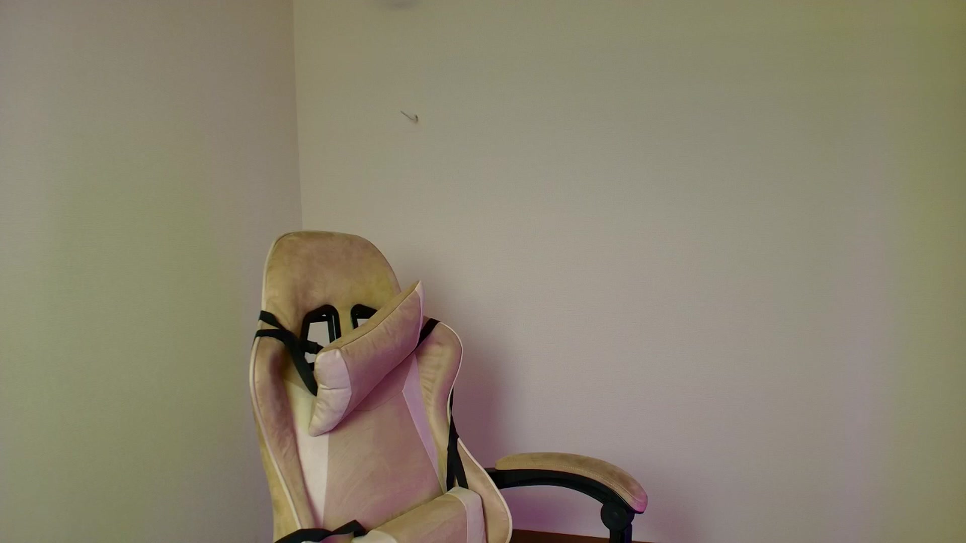 Gallery image thumbnail from Make_my_Luck's myfreecams stream on, 02/04/2026, 19:29 image 18 of 20