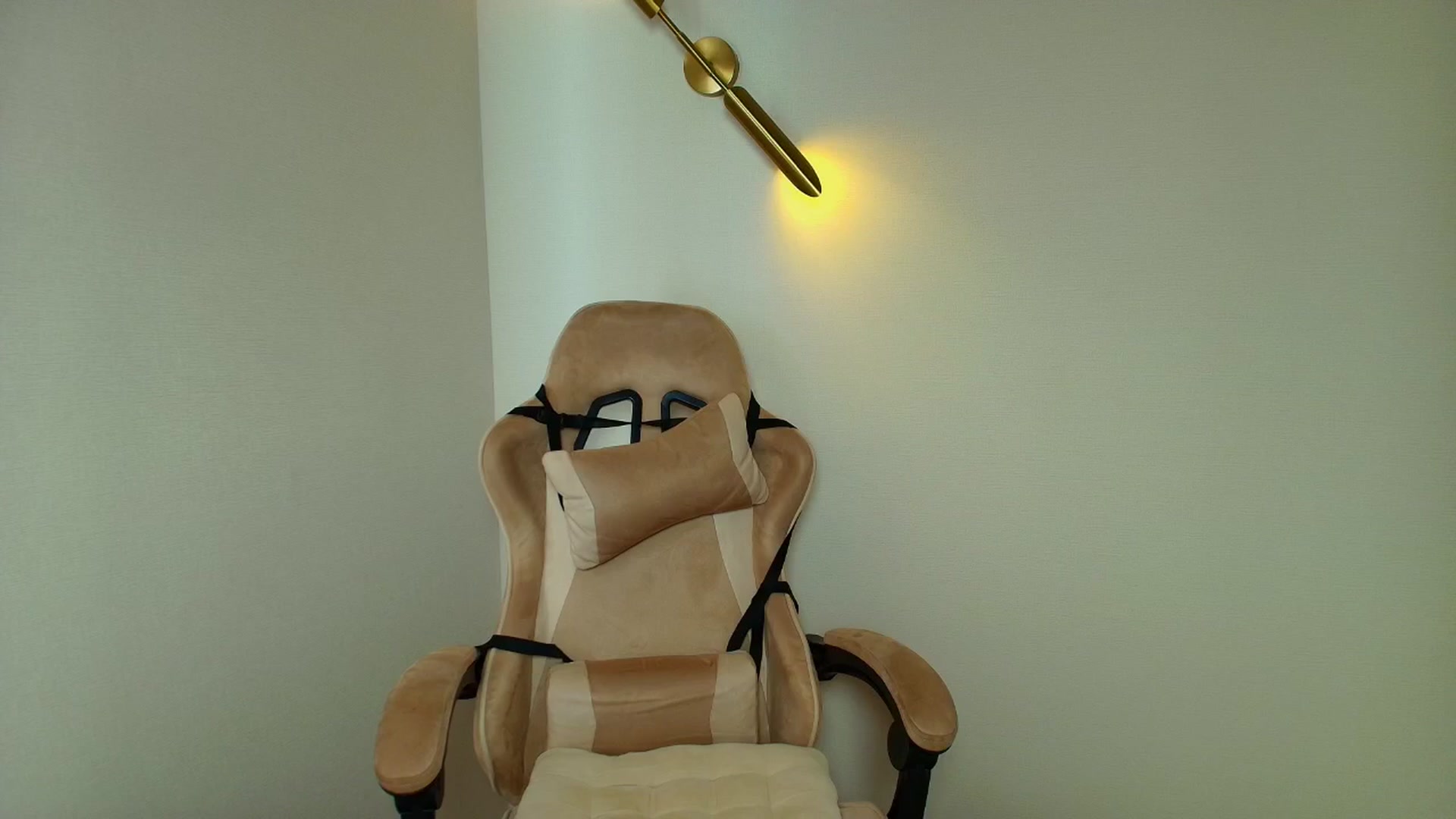 Gallery image thumbnail from Make_my_Luck's myfreecams stream on, 02/19/2026, 10:10 image 16 of 20