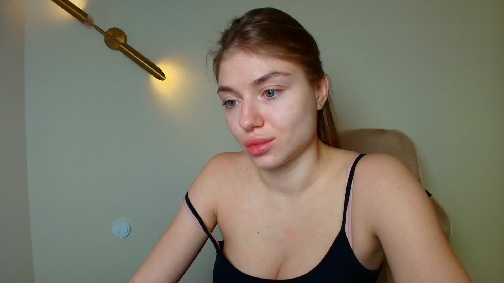 Gallery image thumbnail from Make_my_Luck's myfreecams stream on, 04/22/2026, 10:08 image 10 of 20