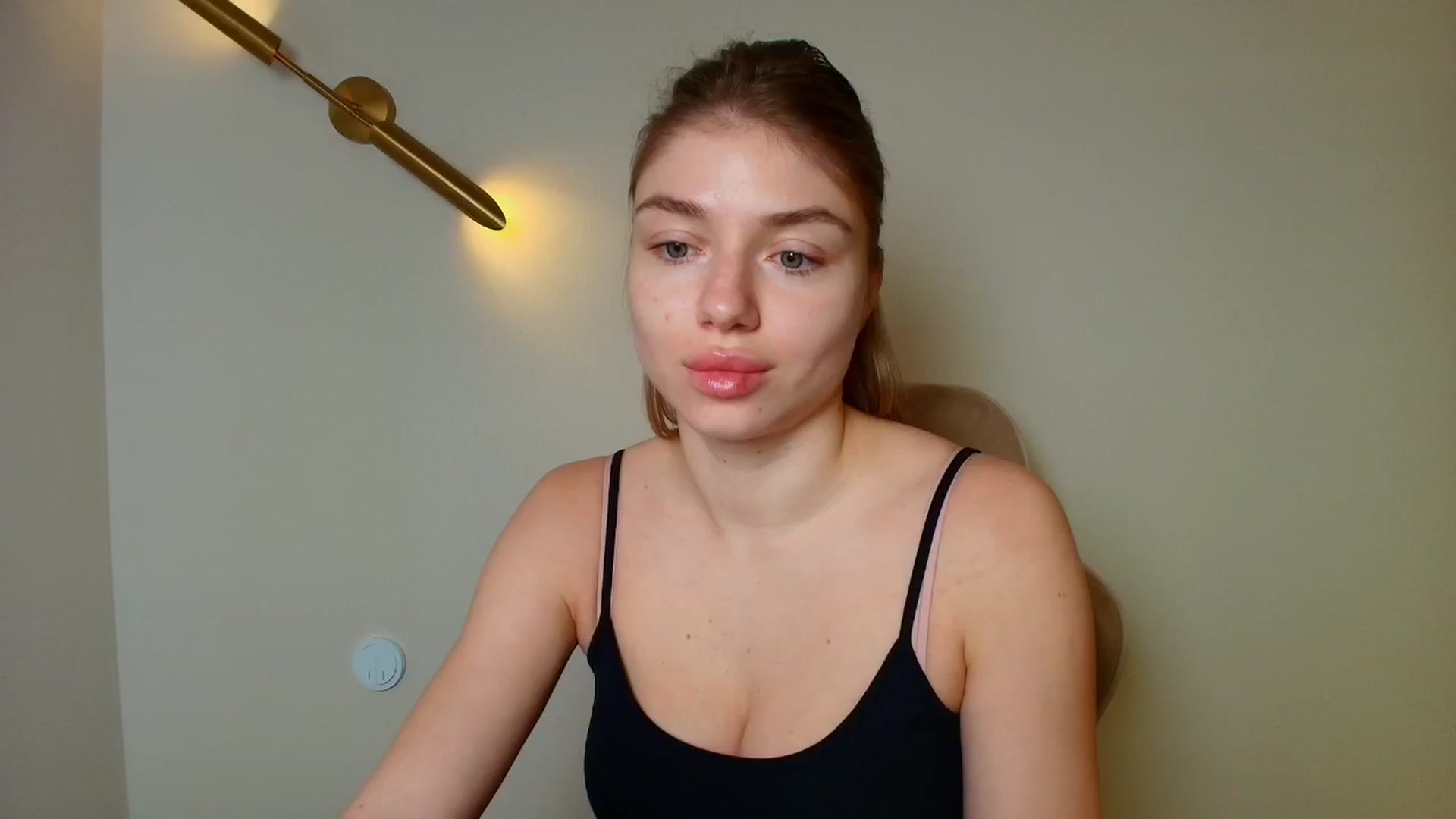 Gallery image thumbnail from Make_my_Luck's myfreecams stream on, 04/22/2026, 10:08 image 5 of 20