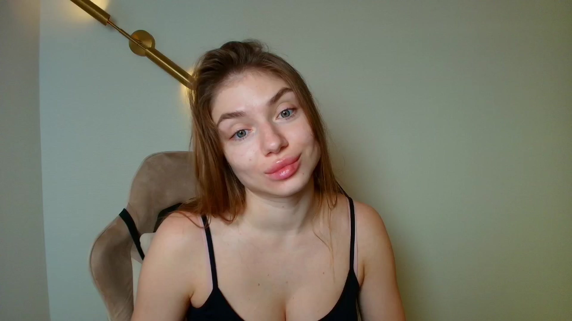 Gallery image thumbnail from Make_my_Luck's myfreecams stream on, 04/22/2026, 10:08 image 4 of 20