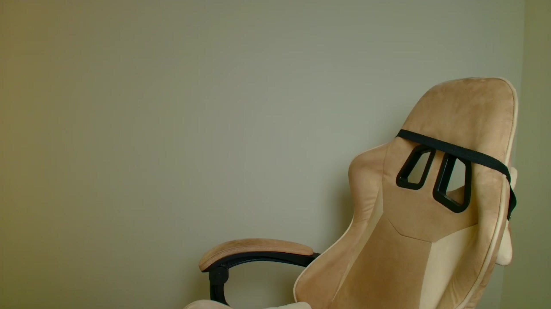 Gallery image thumbnail from Make_my_Luck's myfreecams stream on, 07/19/2026, 11:13 image 14 of 20