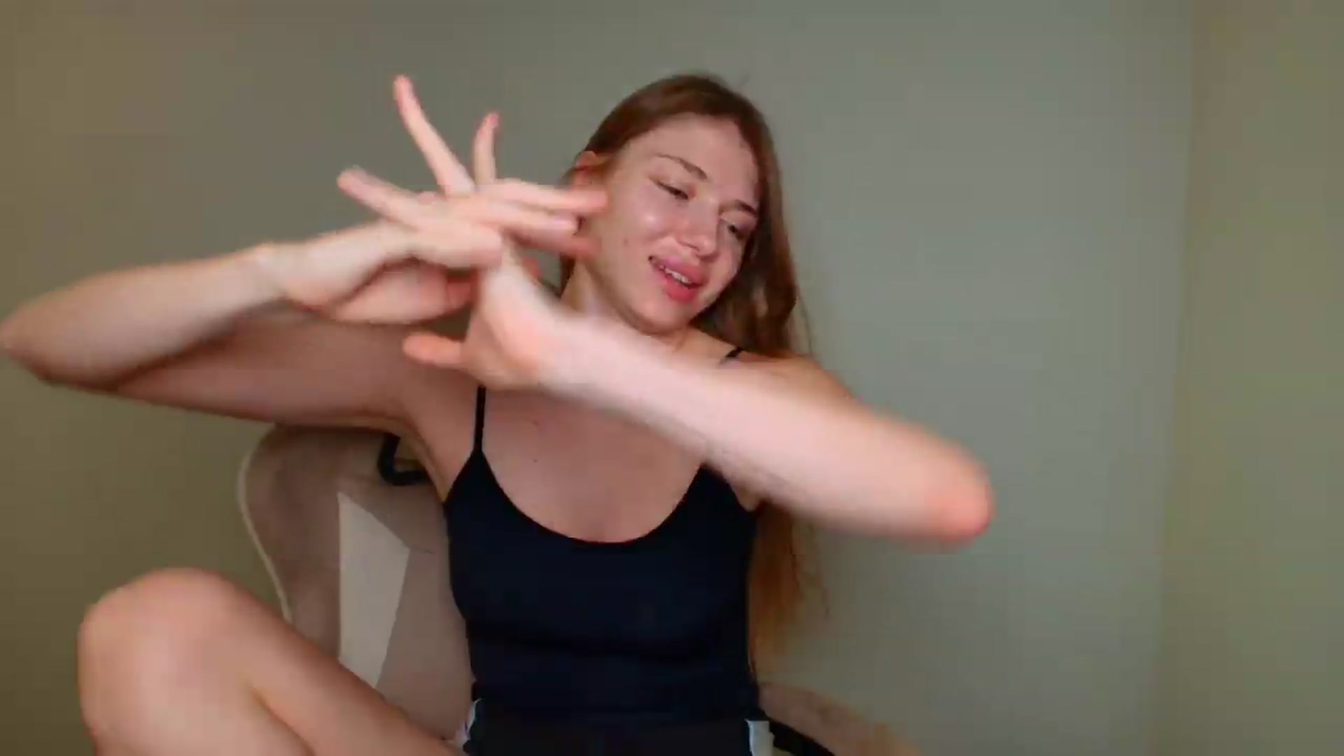 Gallery image thumbnail from Make_my_Luck's myfreecams stream on, 08/08/2026, 12:51 image 12 of 20