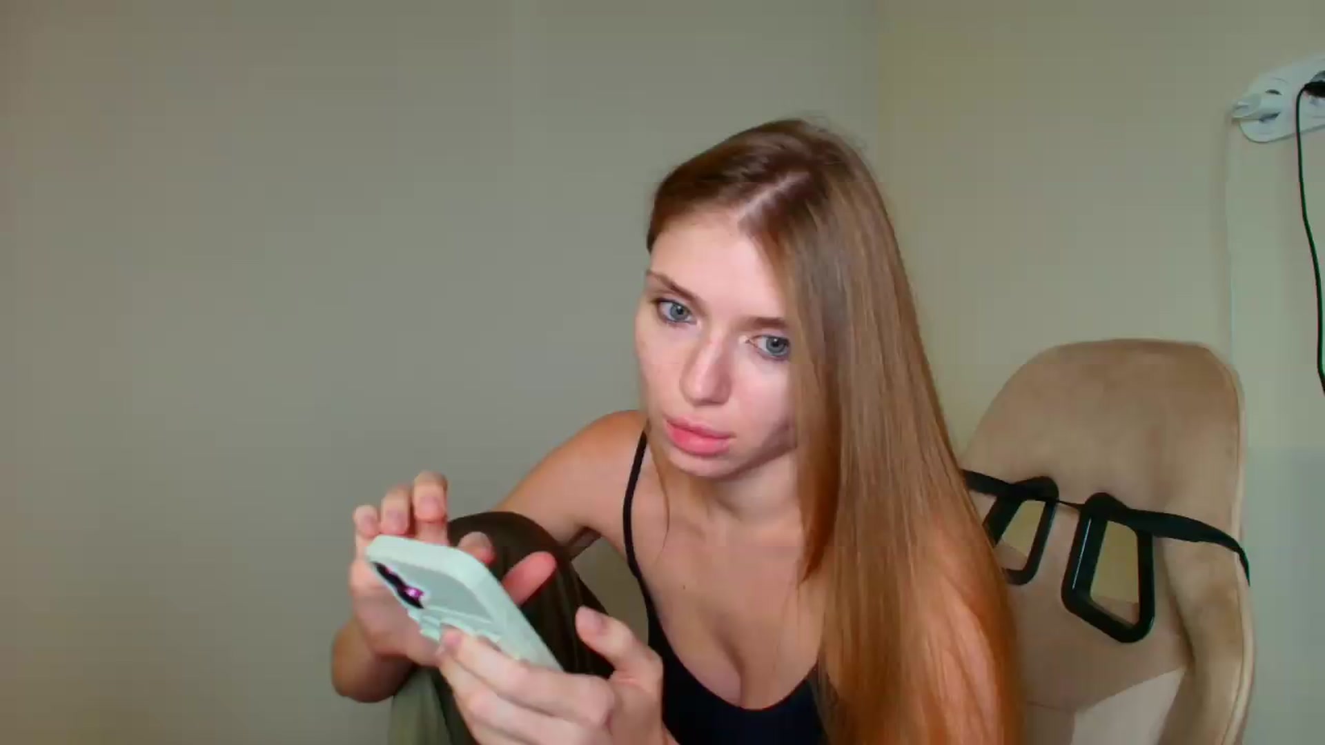 Gallery image thumbnail from Make_my_Luck's myfreecams stream on, 08/16/2026, 09:28 image 1 of 20