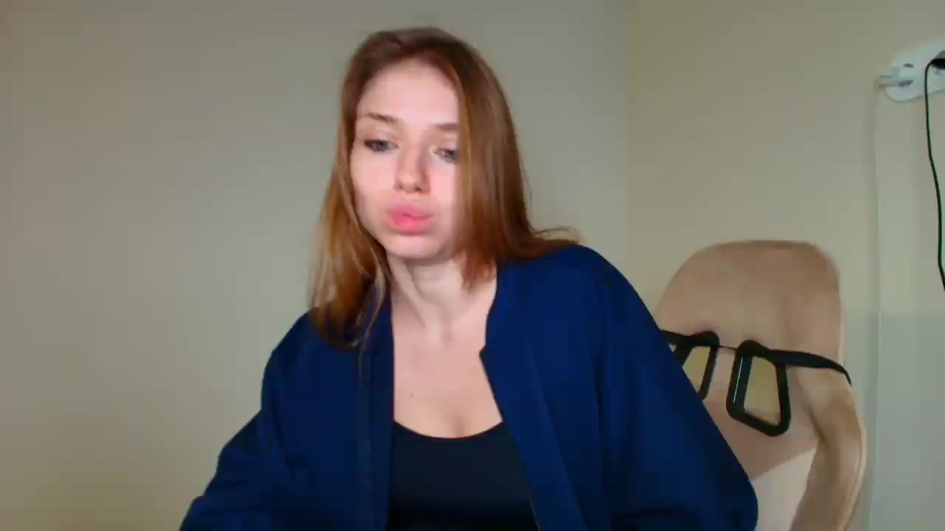 Gallery image thumbnail from Make_my_Luck's myfreecams stream on, 08/16/2026, 09:28 image 15 of 20