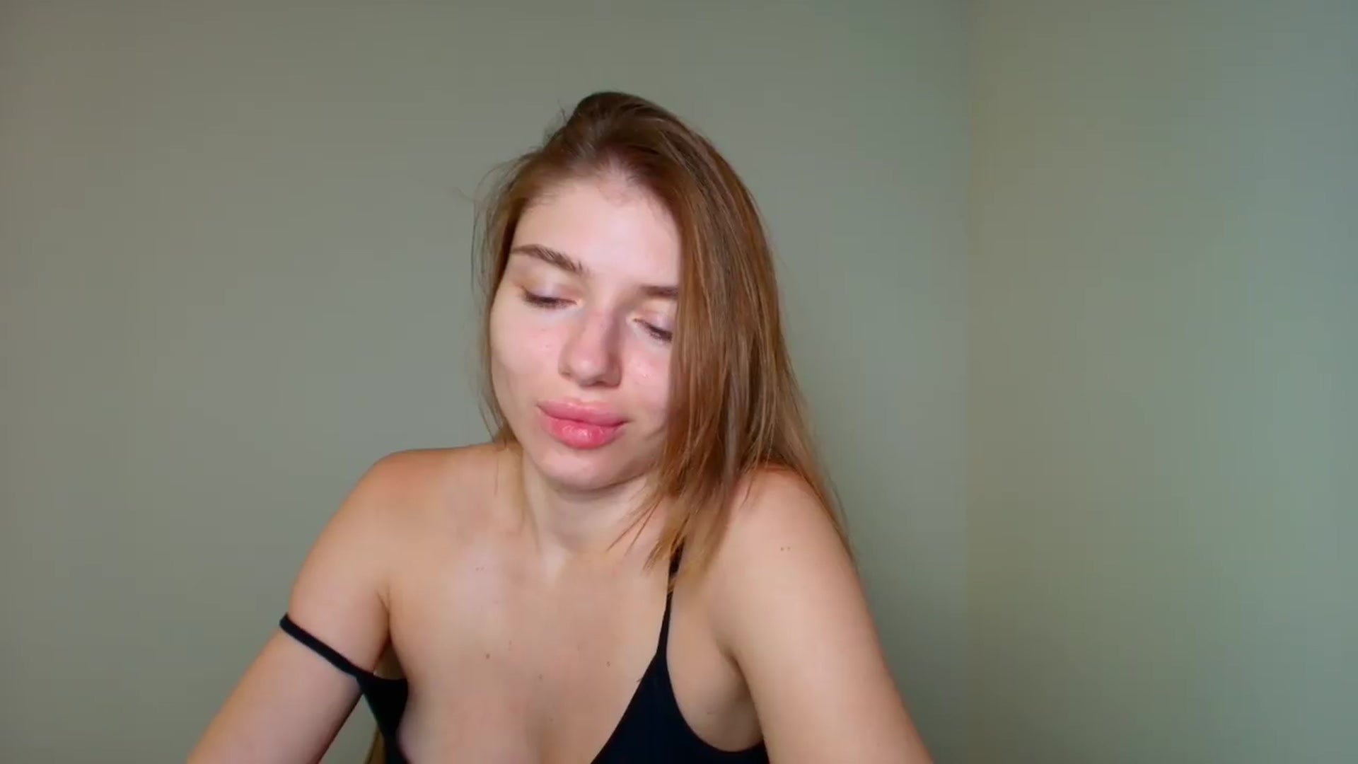 Gallery image thumbnail from Make_my_Luck's myfreecams stream on, 08/18/2026, 07:45 image 9 of 20