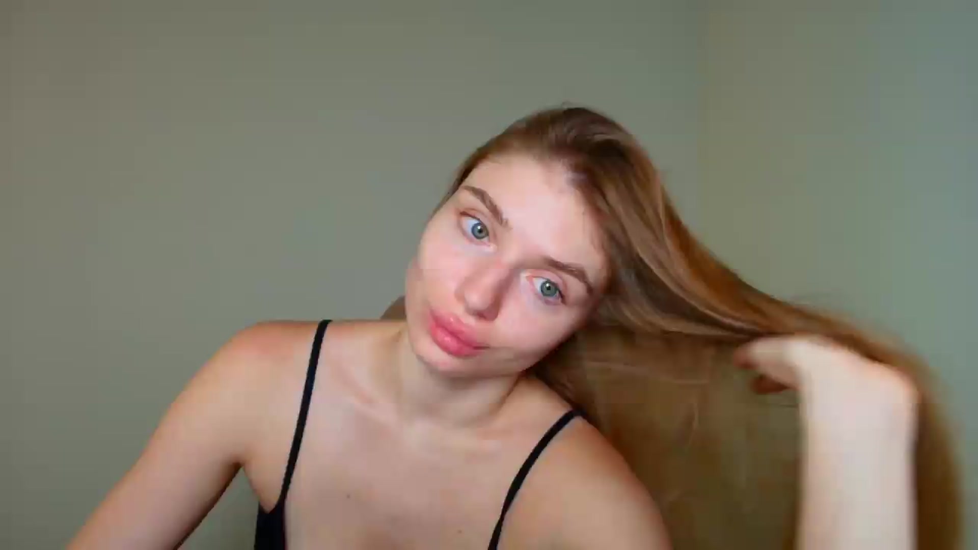 Gallery image thumbnail from Make_my_Luck's myfreecams stream on, 08/18/2026, 07:45 image 7 of 20