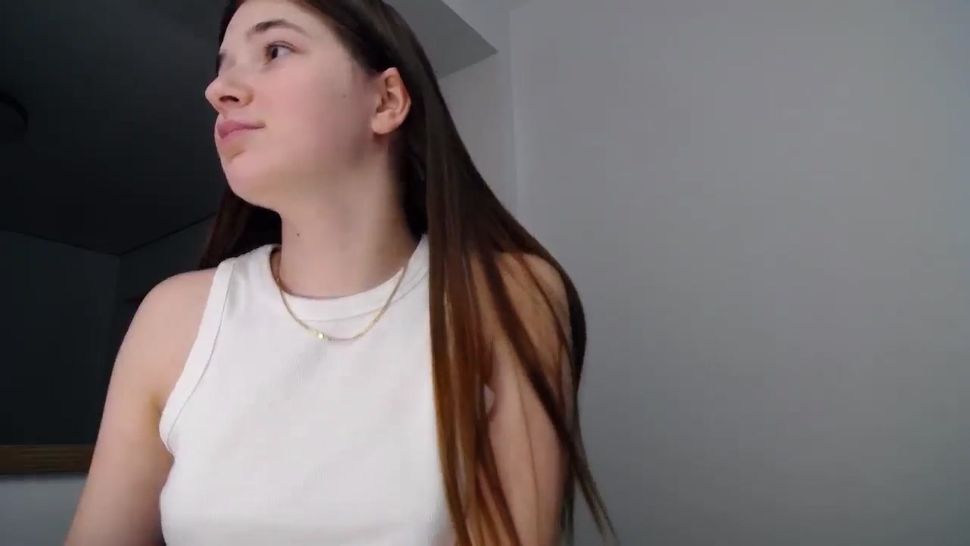 Gallery image thumbnail from MakiimaStar's myfreecams stream on, 12/25/2024, 12:51 image 6 of 20