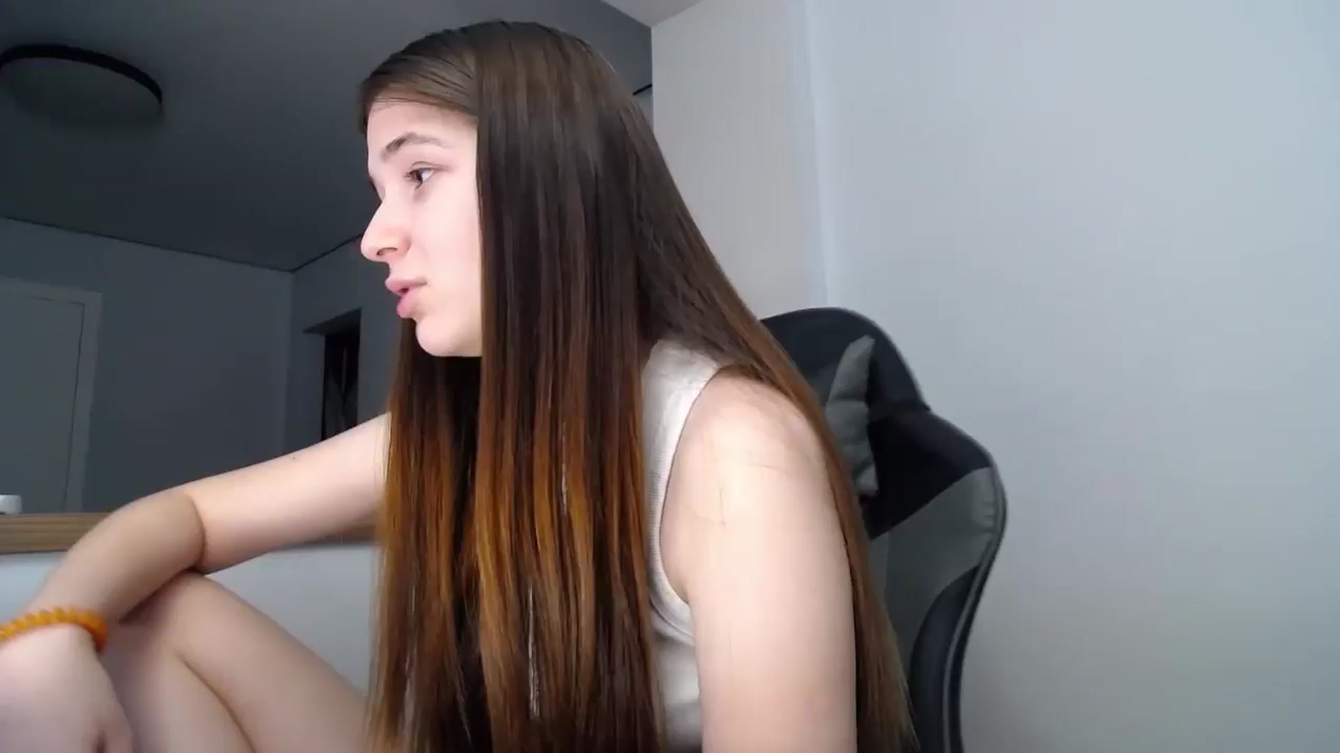Gallery image thumbnail from MakiimaStar's myfreecams stream on, 12/31/2024, 11:00 image 1 of 20