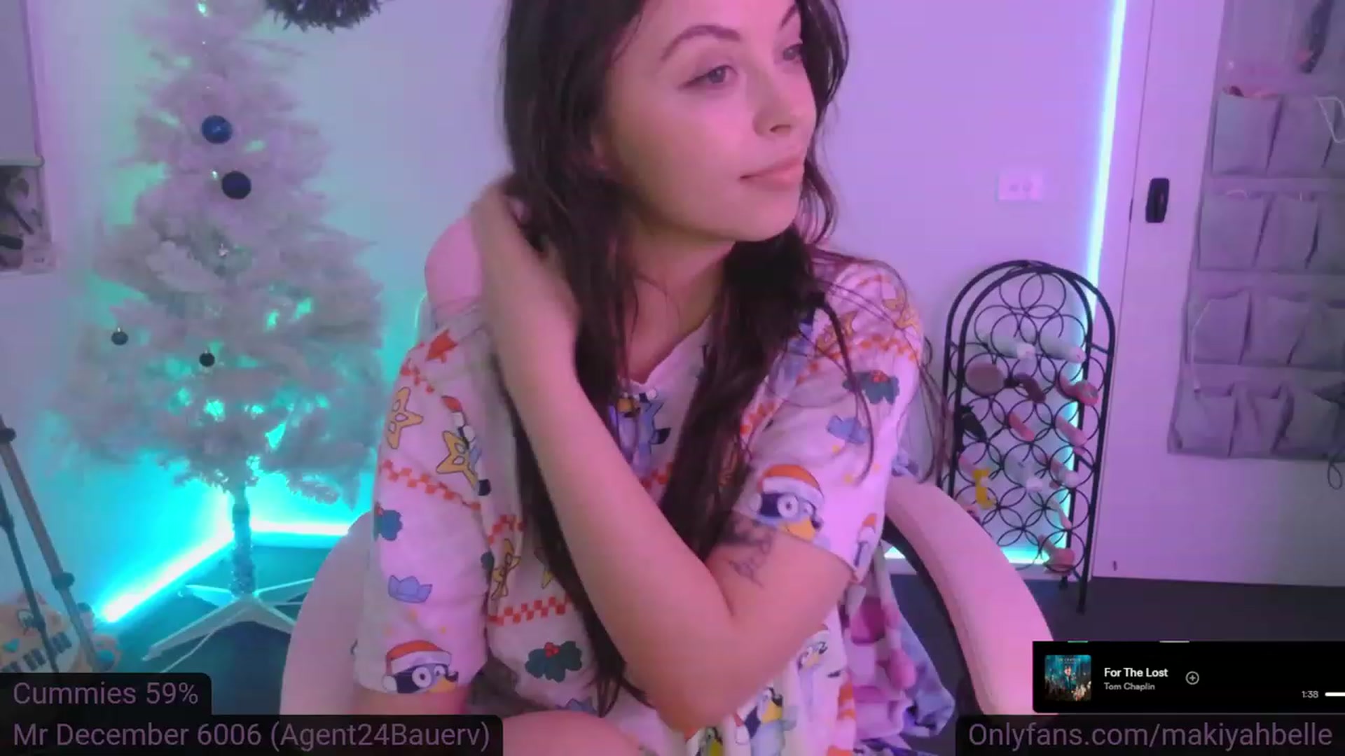 Gallery image thumbnail from MakiyahBelle's myfreecams stream on, 12/23/2023, 13:33 image 17 of 20