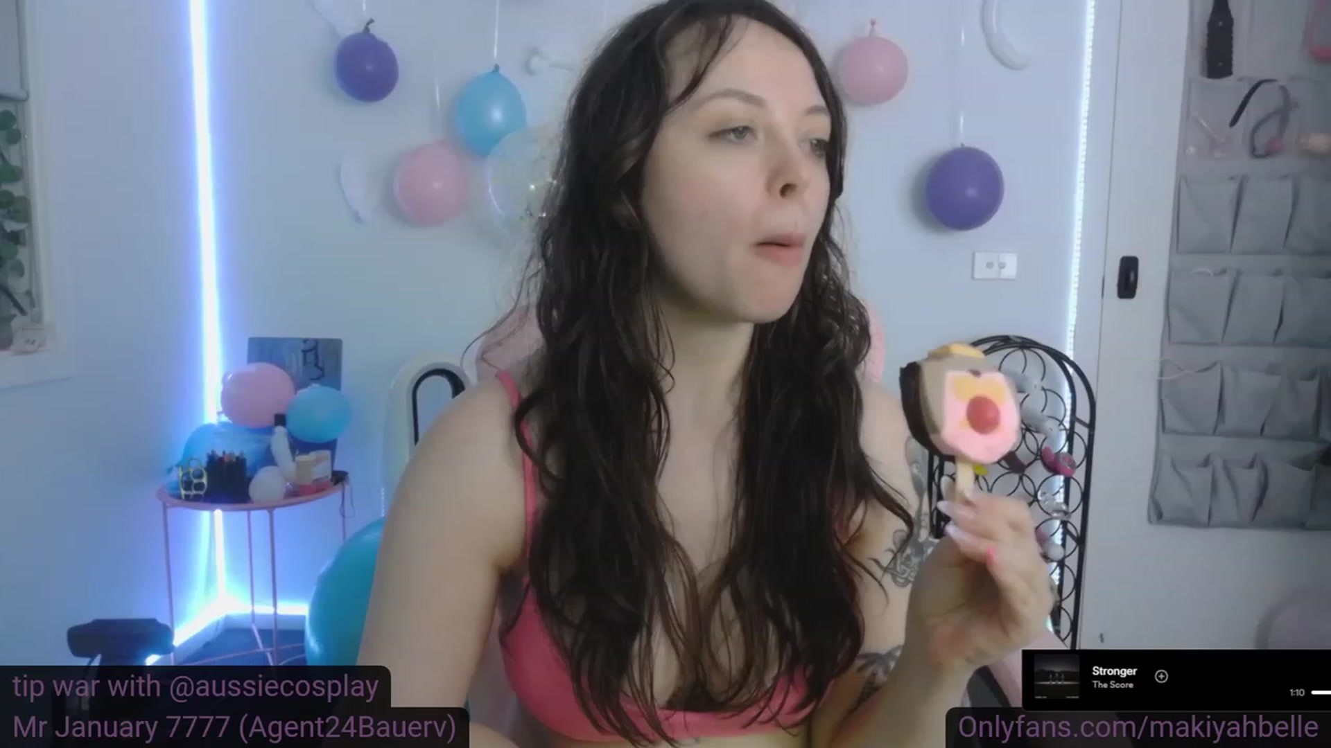 Gallery image thumbnail from MakiyahBelle's myfreecams stream on, 01/14/2024, 09:40 image 9 of 20