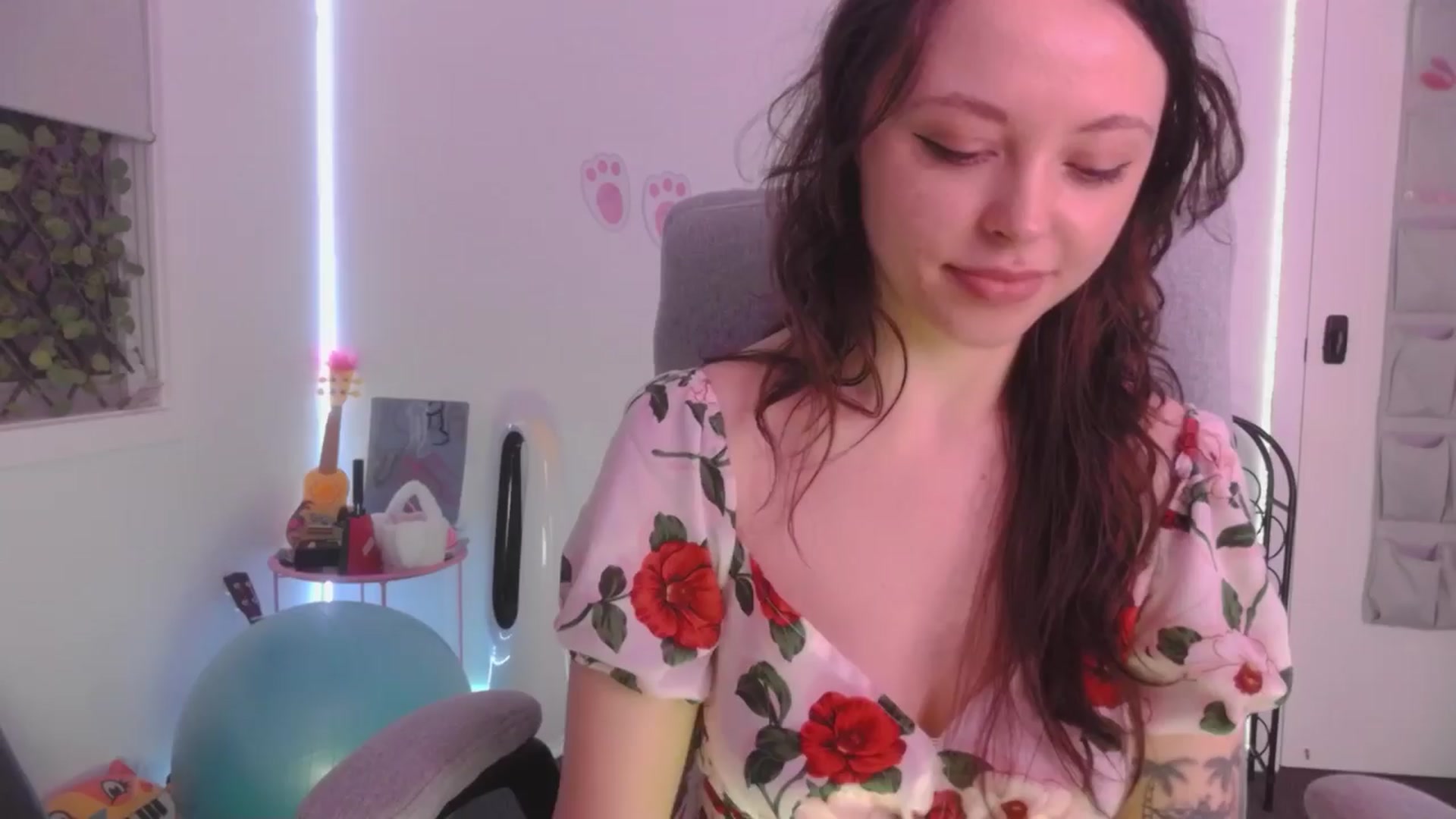Gallery image thumbnail from MakiyahBelle's myfreecams stream on, 04/02/2024, 10:51 image 2 of 20