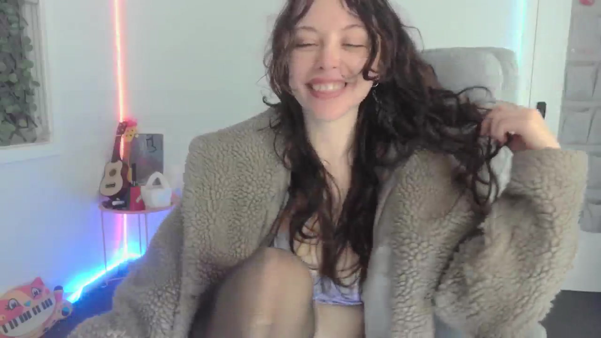 Gallery image thumbnail from MakiyahBelle's myfreecams stream on, 05/03/2024, 11:49 image 15 of 20