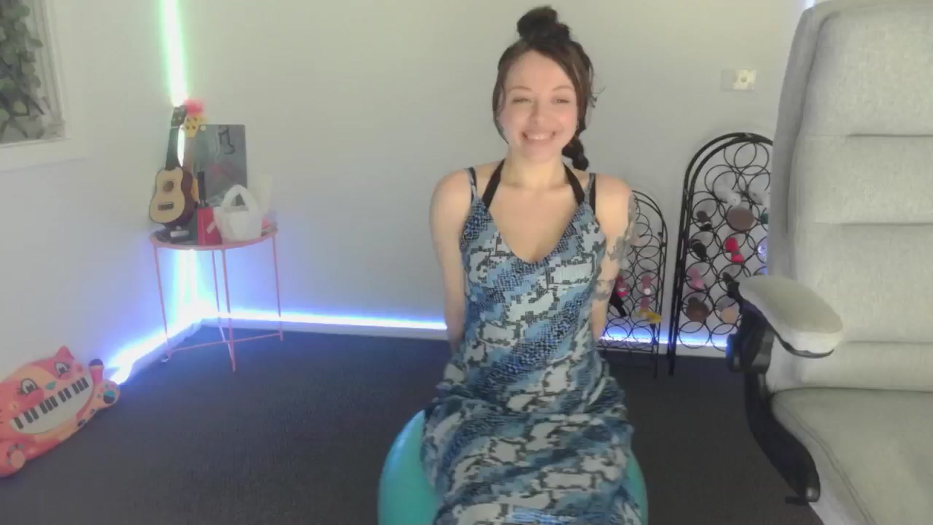 Gallery image thumbnail from MakiyahBelle's myfreecams stream on, 05/04/2024, 11:54 image 9 of 20