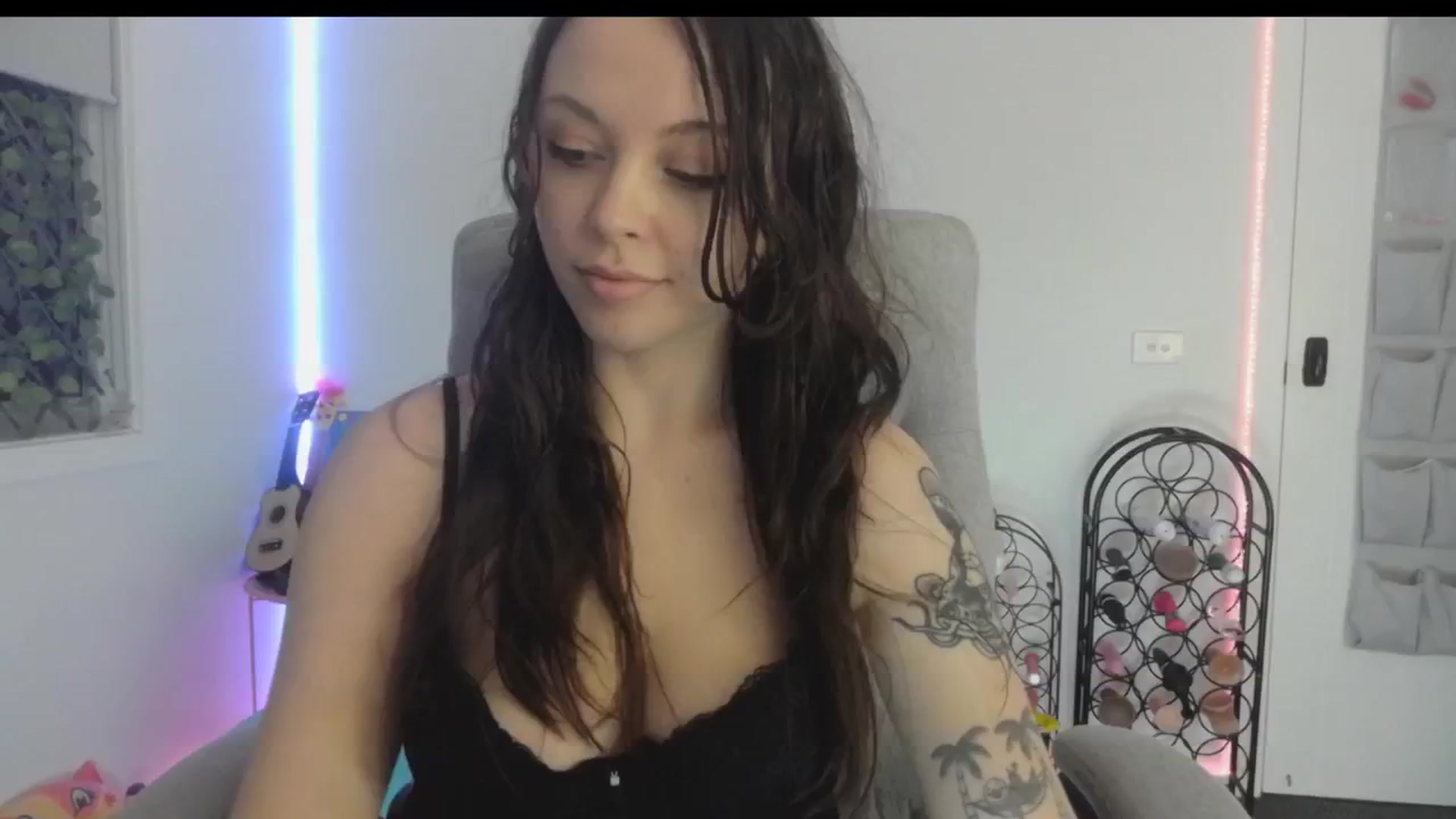 Gallery image thumbnail from MakiyahBelle's myfreecams stream on, 05/07/2024, 11:34 image 16 of 20