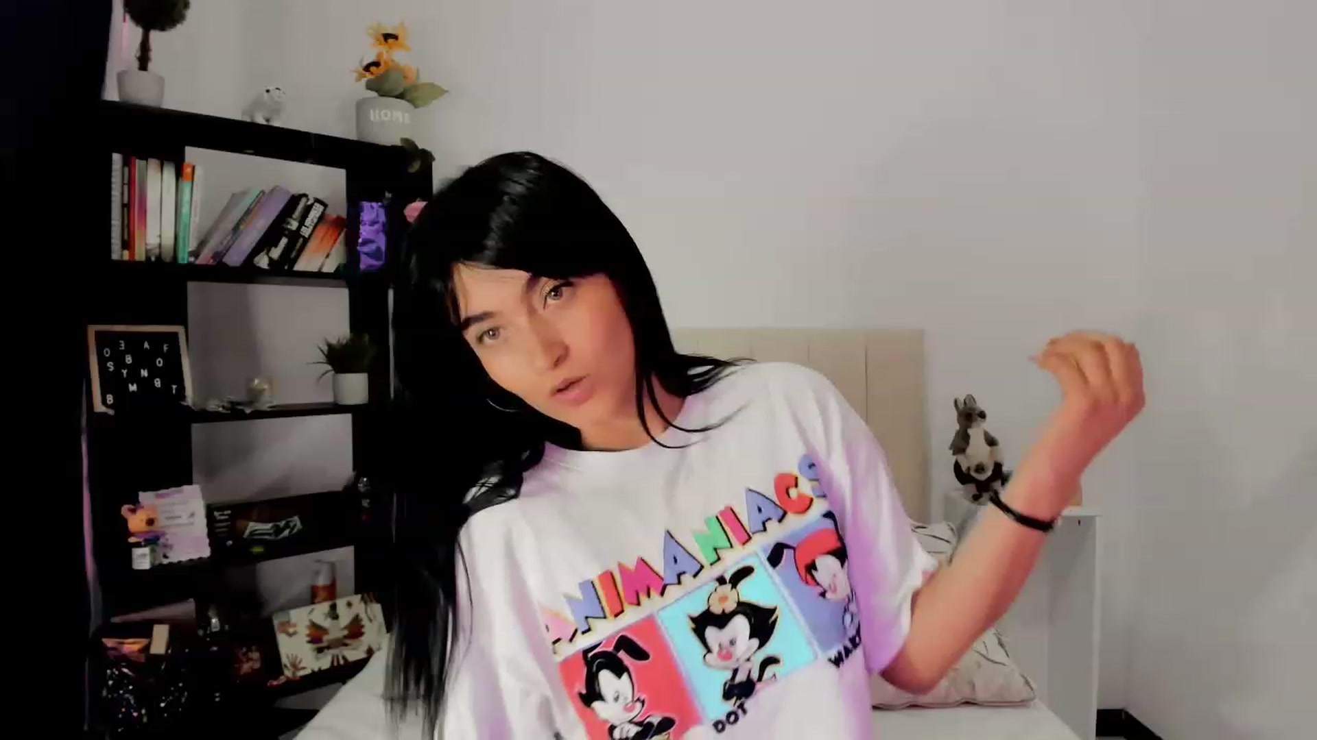 Gallery image thumbnail from Malice_sweet's myfreecams stream on, 05/21/2023, 11:06 image 17 of 20