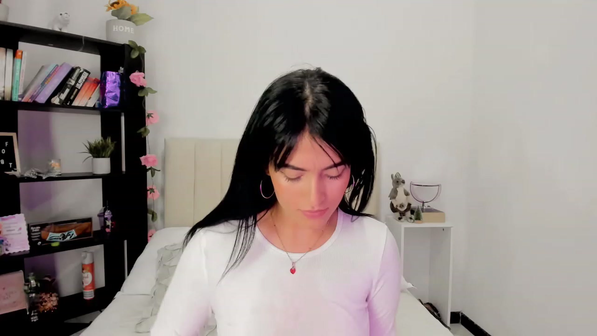 Gallery image thumbnail from Malice_sweet's myfreecams stream on, 05/22/2023, 07:19 image 18 of 20